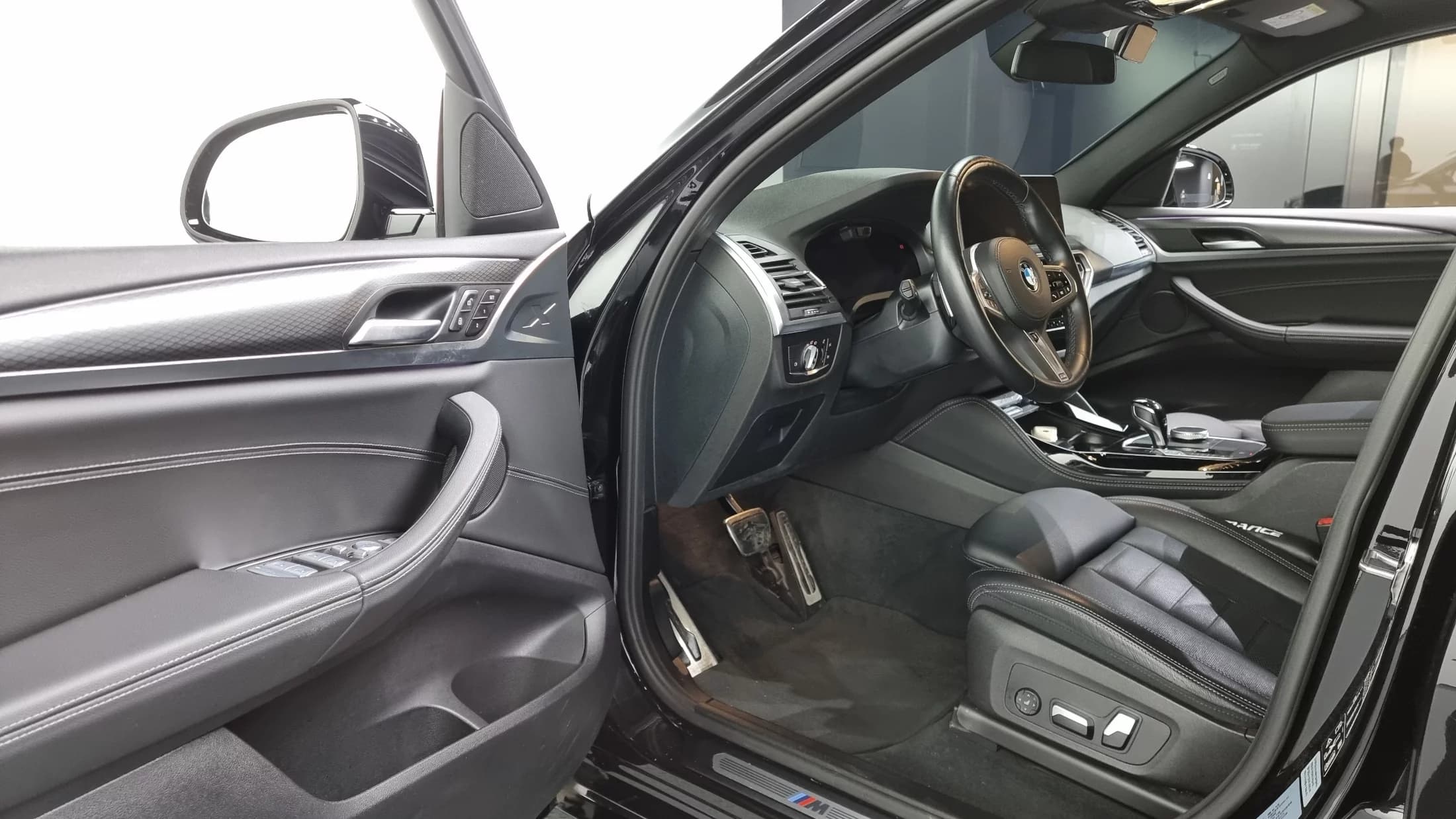 BMW X4 xDrive20i M Sport, 2023 г. 46663 км. — фото 10