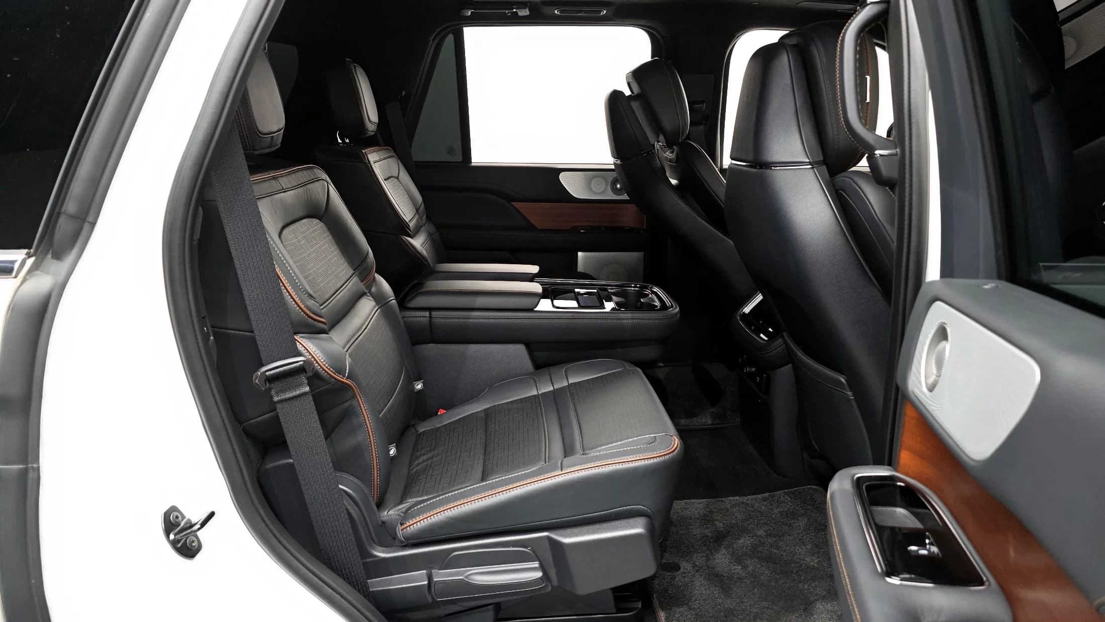 Lincoln NAVIGATOR 3.5L Black Label, 2023 г. 20967 км. — фото 12