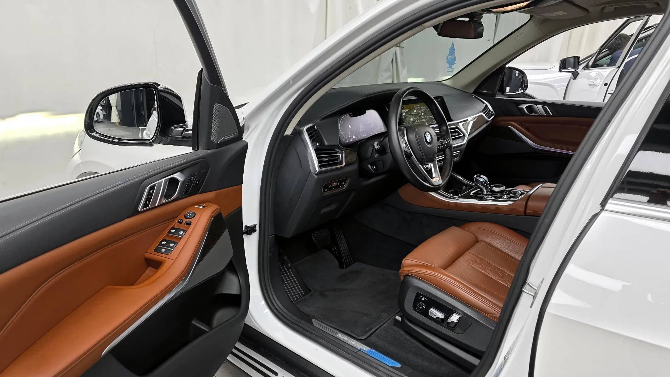 BMW X5 xDrive 40i xLine, 2021 г. 66616 км. — фото 10