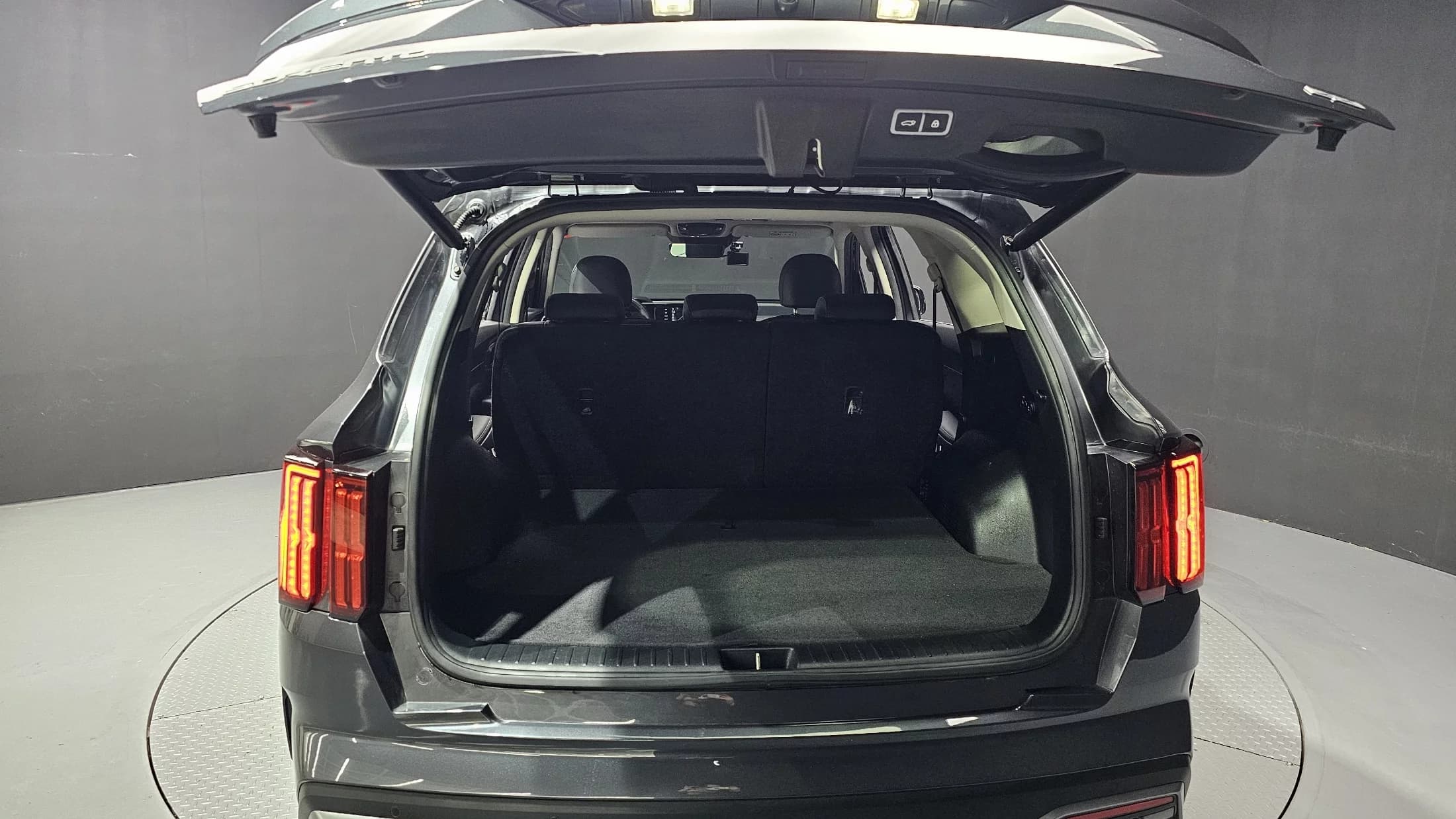 Kia Sorento Diesel 2.2 4WD Prestige, 2023 г. 72947 км. — фото 20