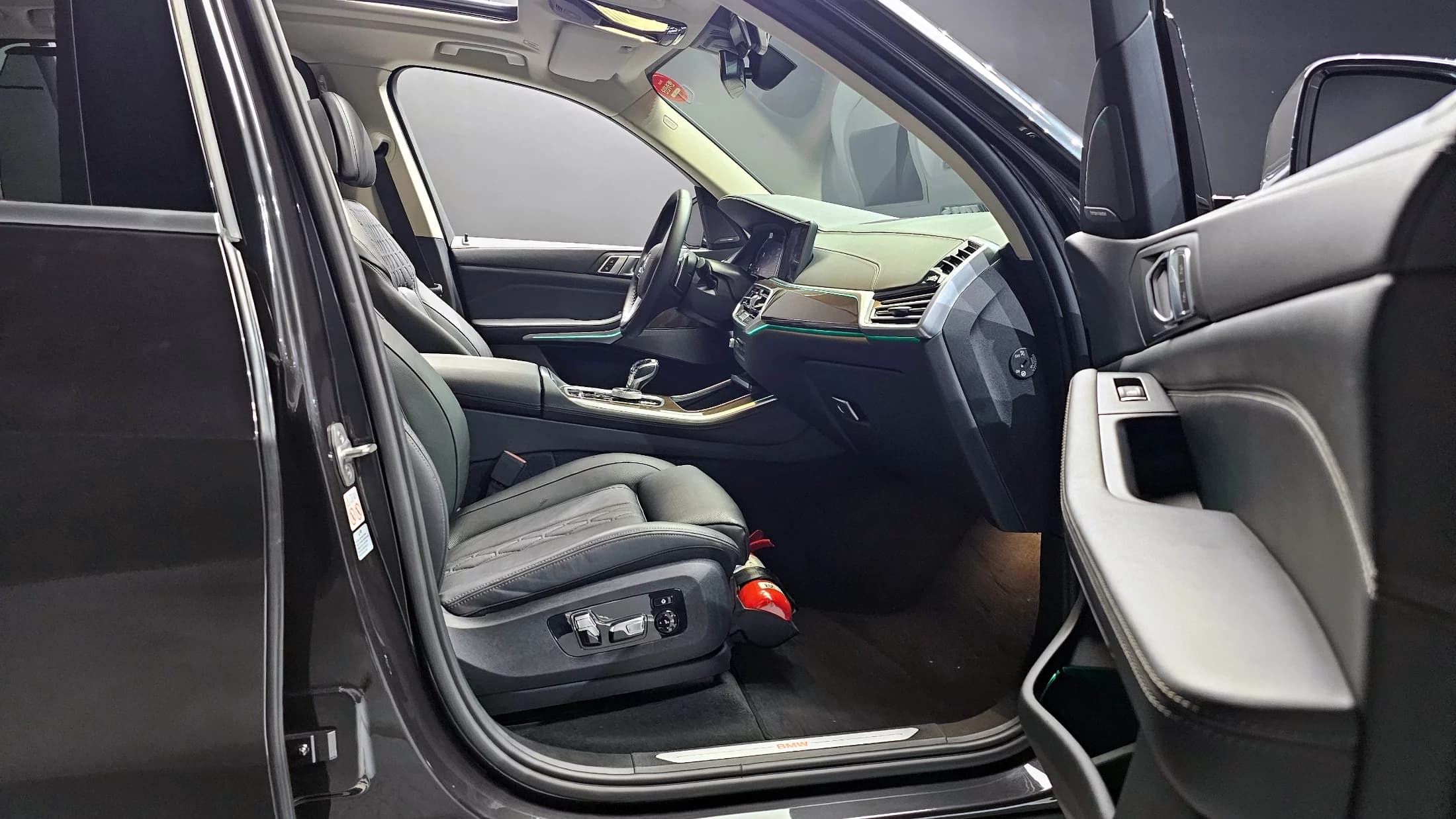 BMW X5 xDrive 40i xLine, 2023 г. 15620 км. — фото 10