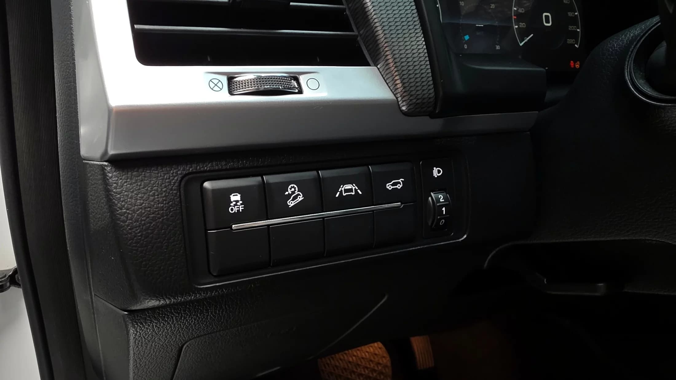 SsangYong Rexton Diesel 2.2 4WD The Black, 2022 г. 66066 км. — фото 16