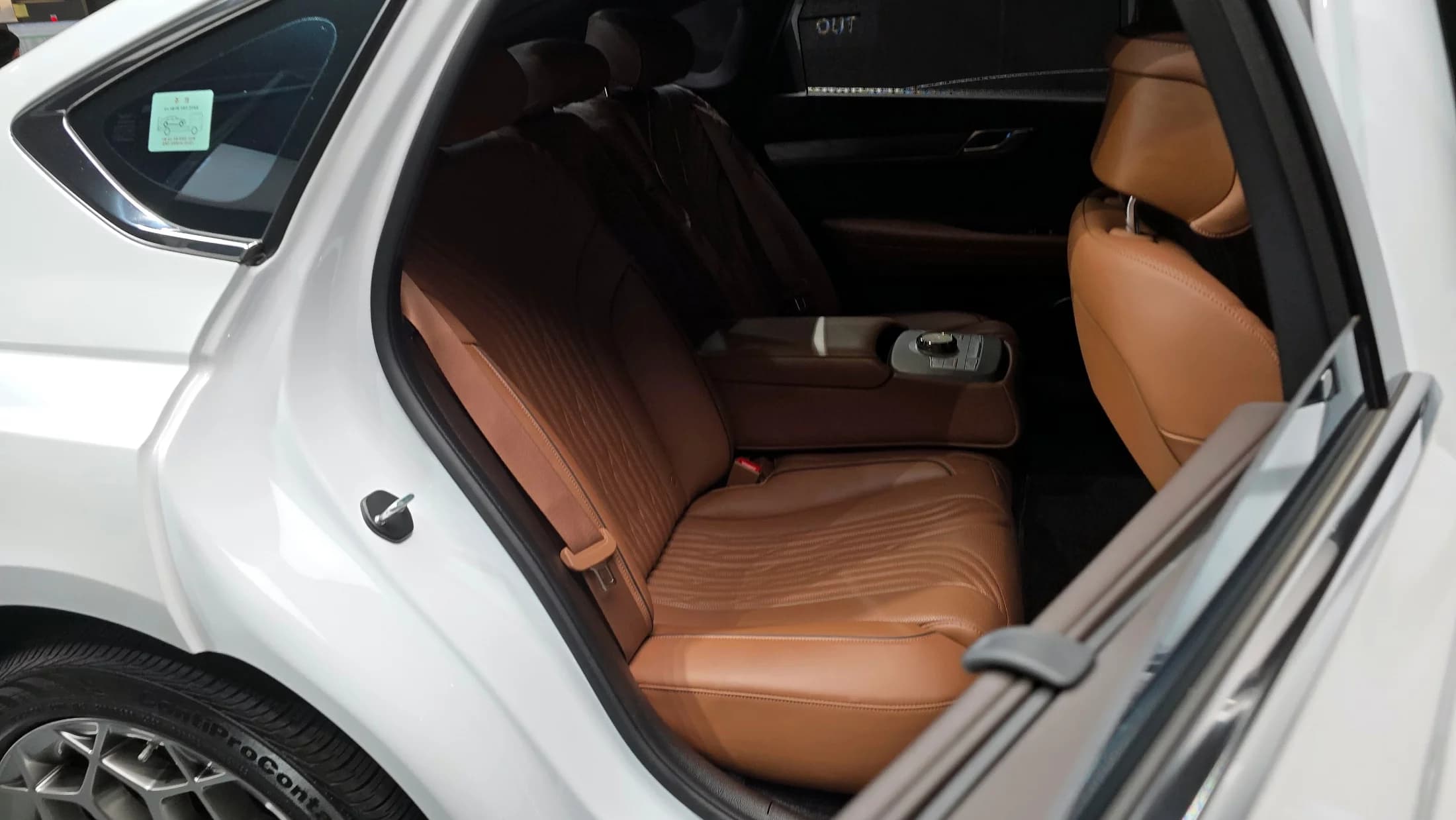Genesis G80 Gasoline 2.5 Turbo AWD, 2023 г. 30188 км. — фото 12