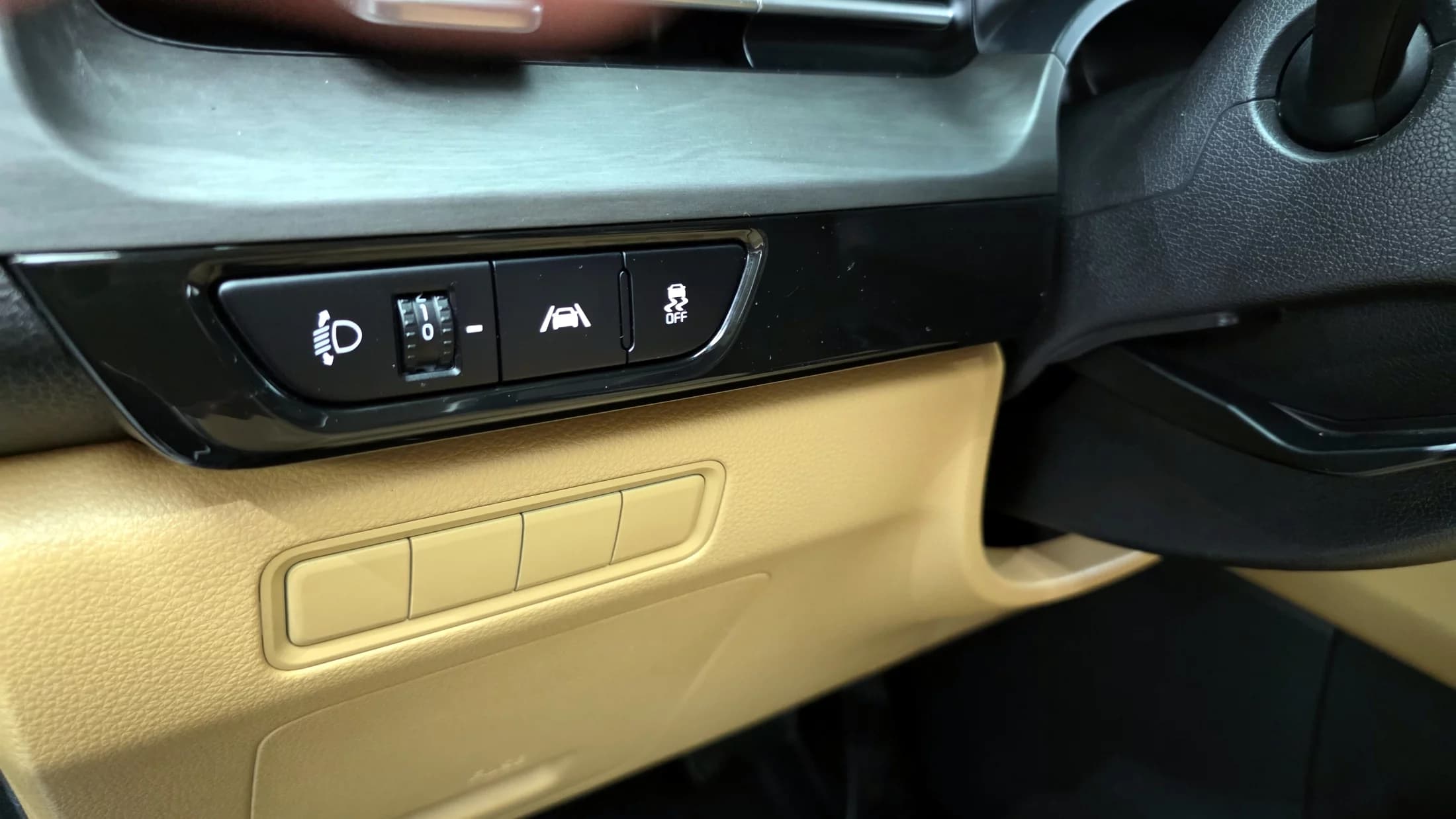 Kia Carnival 9-Seater Prestige, 2023 г. 62669 км. — фото 15
