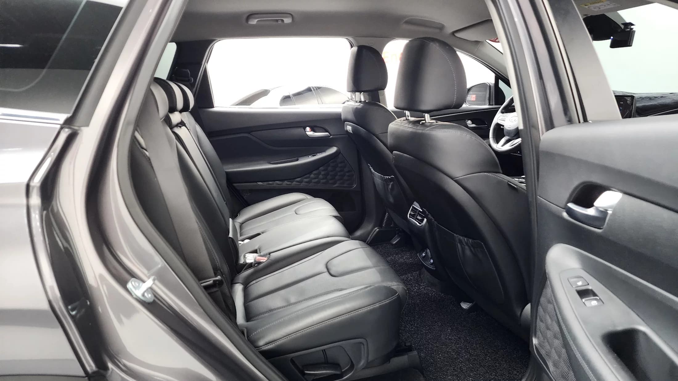 Hyundai Santa Fe Diesel 2.2 4WD Exclusive, 2023 г. 44652 км. — фото 12