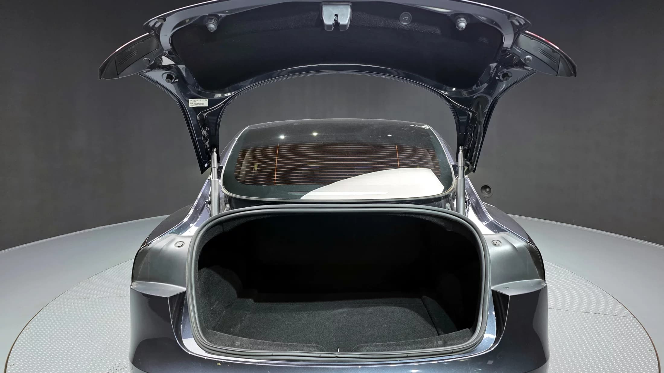 Tesla MODEL 3 RWD, электромобиль, 2025 г. 14797 км. — фото 20