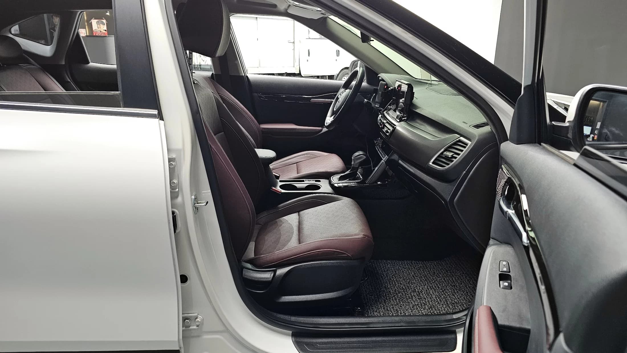 Kia Seltos Gasoline 1.6 Turbo 2WD Signature, 2021 г. 16239 км. — фото 22