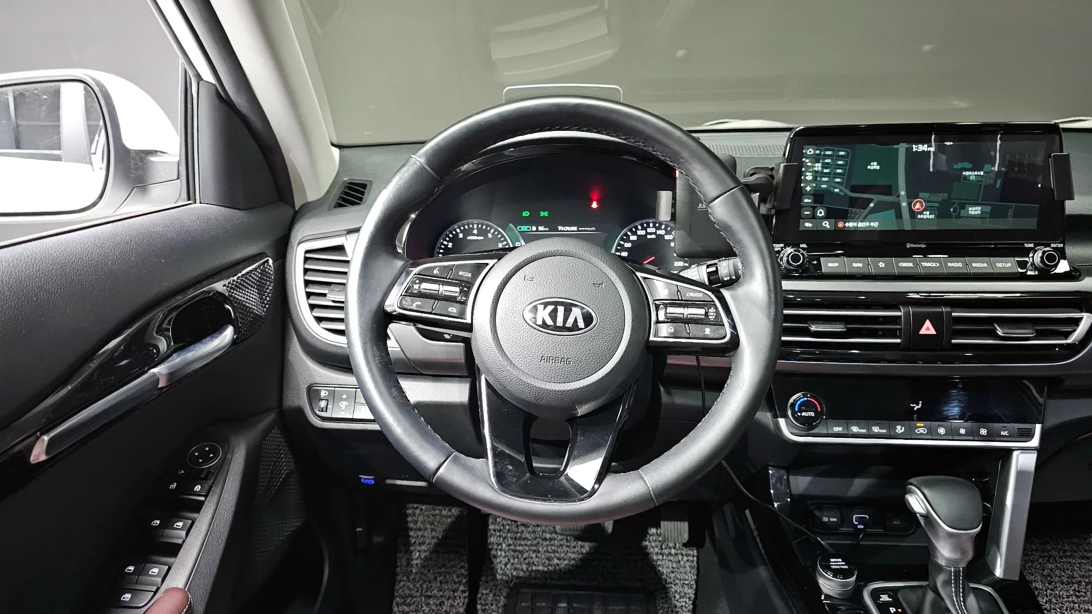 Kia Seltos Gasoline 1.6 Turbo 2WD Signature, 2021 г. 16239 км. — фото 26