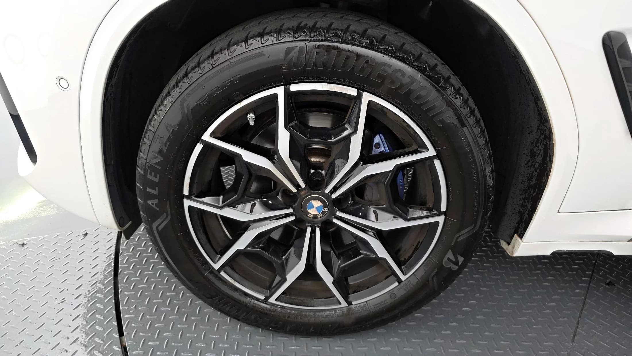 BMW X4 xDrive20i M Sport, 2023 г. 33389 км. — фото 5