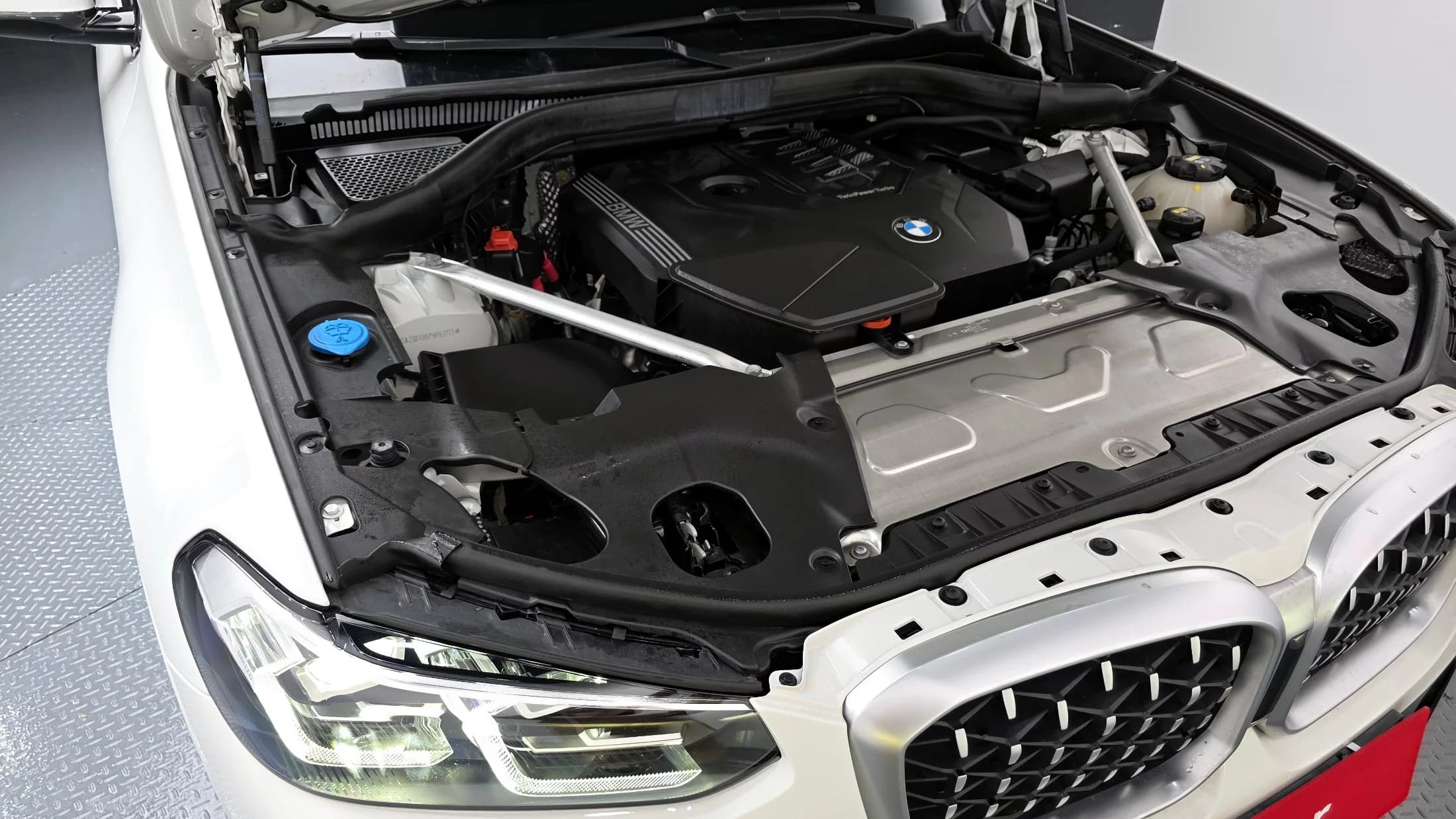 BMW X4 xDrive20i M Sport, 2023 г. 33389 км. — фото 6