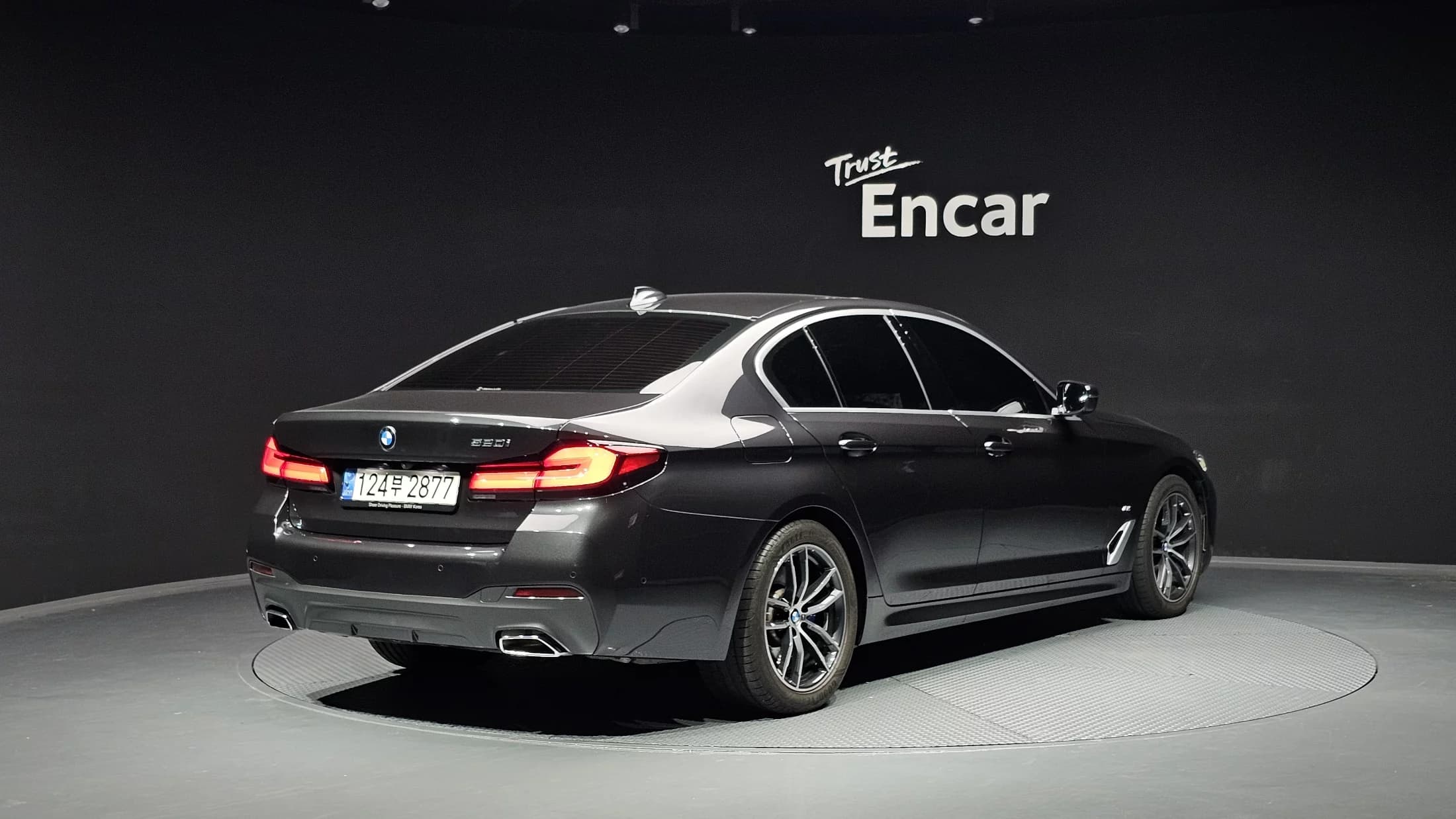BMW 5-Series 520i M Sport, 2022 г. 54828 км. — фото 2