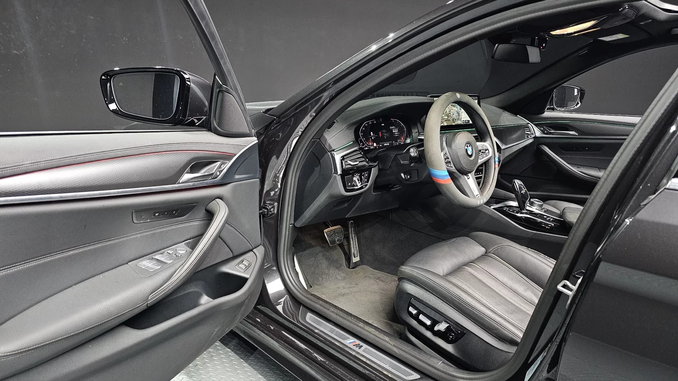BMW 5-Series 520i M Sport, 2022 г. 54828 км. — фото 11
