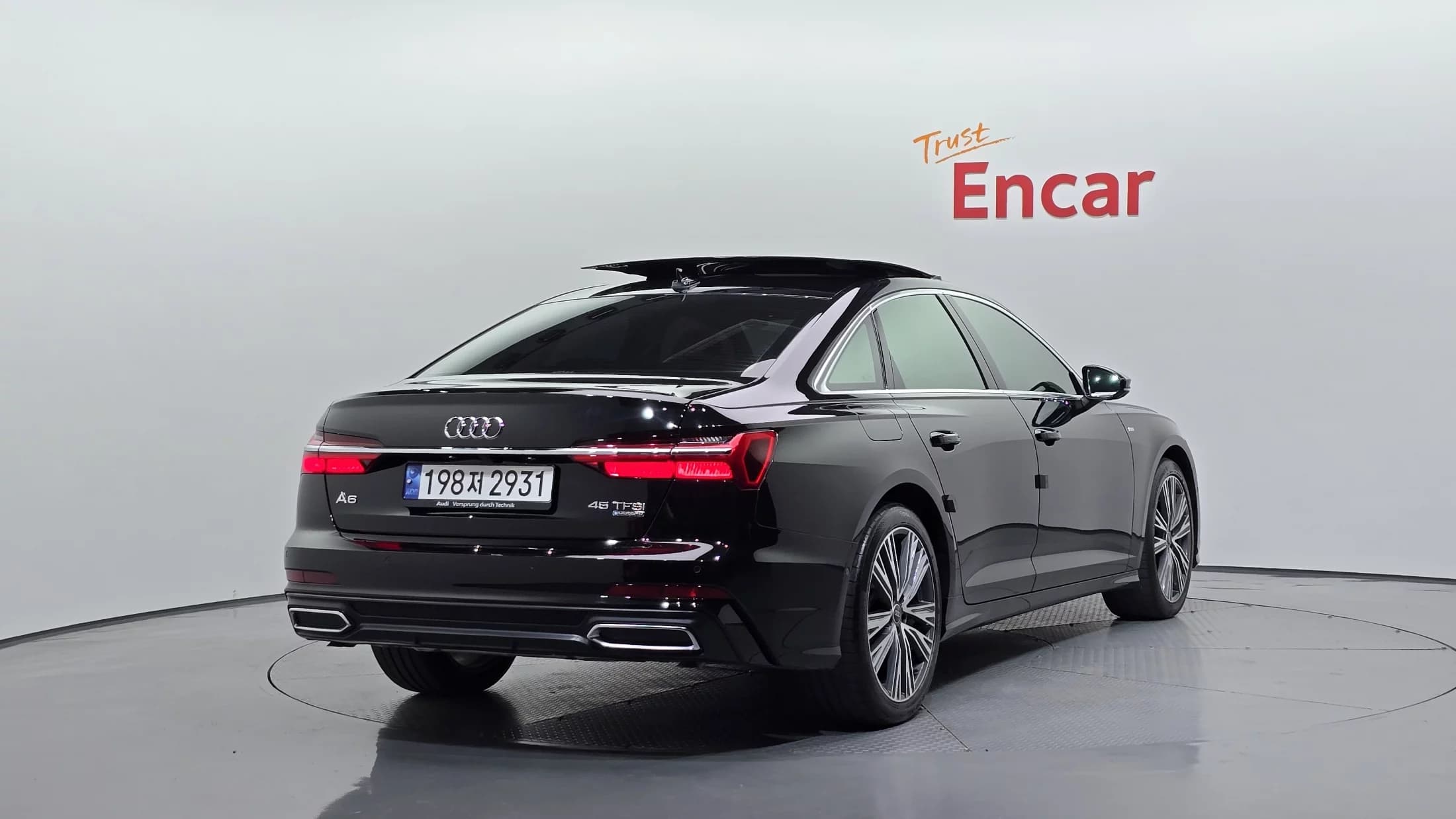 Audi A6 45 TFSI Quattro Premium, 2023 г. 11339 км. — фото 2
