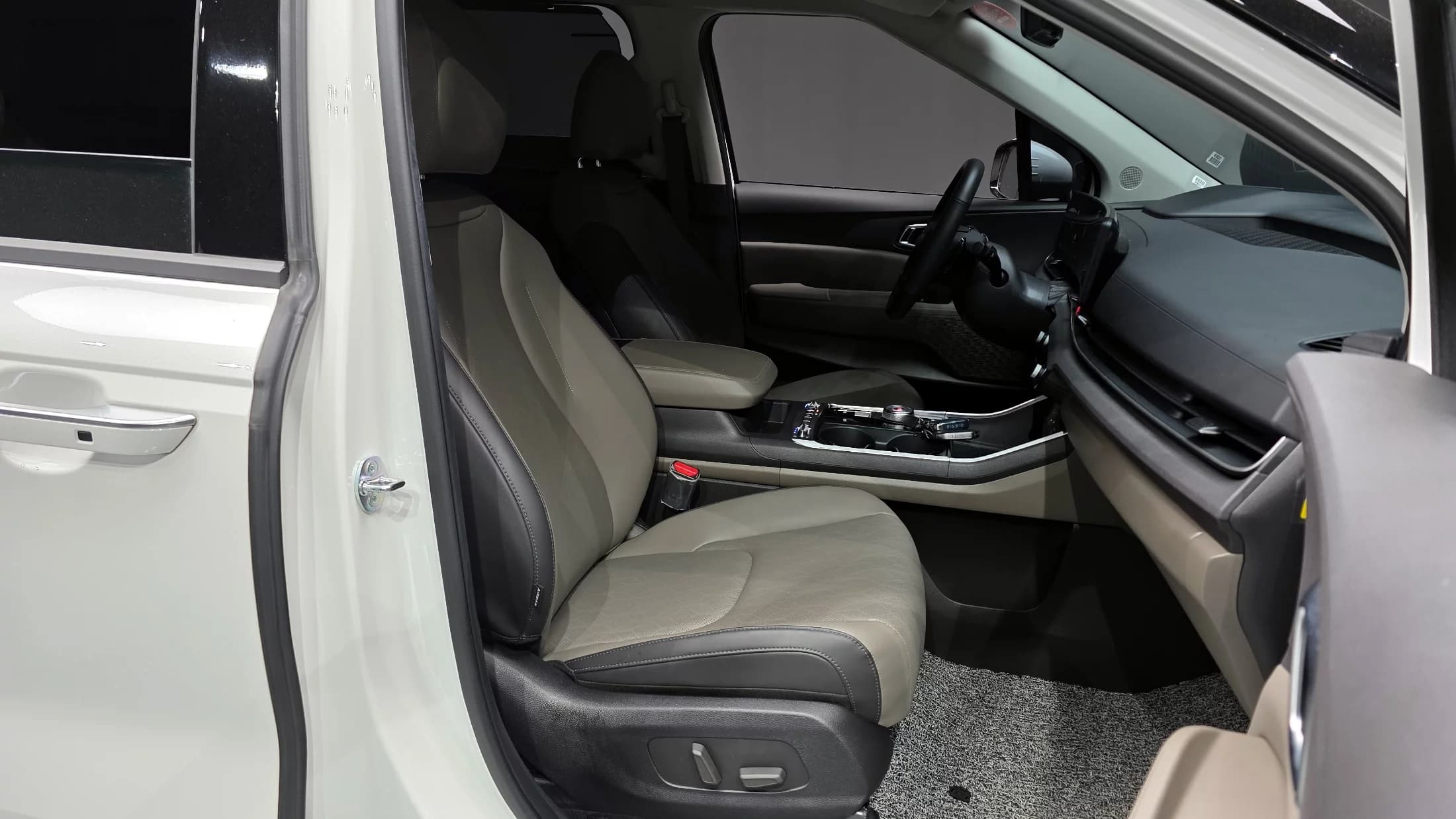 Kia Carnival Gasoline 9-Seater Noblesse, 2025 г. 9852 км. — фото 11
