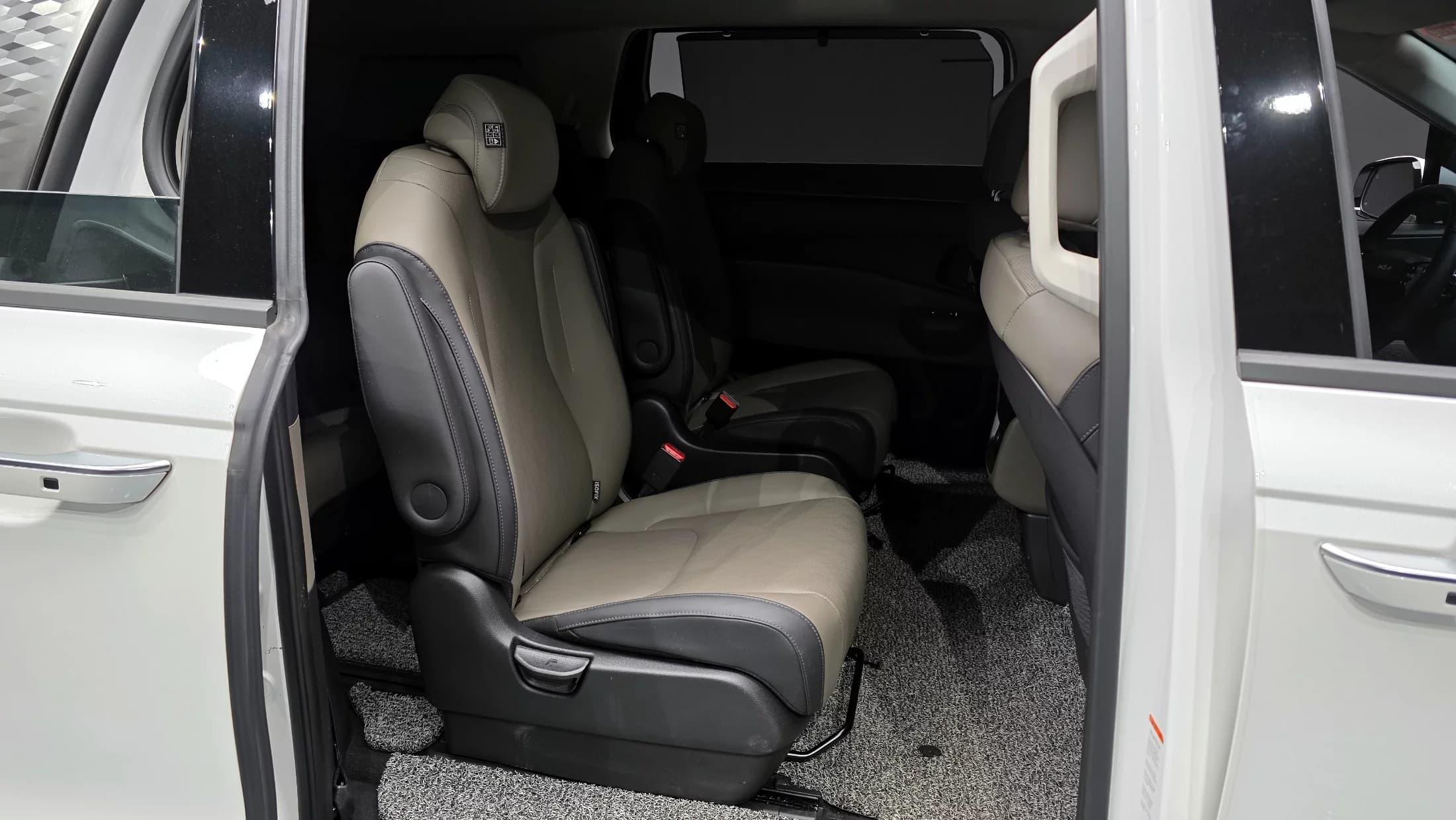Kia Carnival Gasoline 9-Seater Noblesse, 2025 г. 9852 км. — фото 12