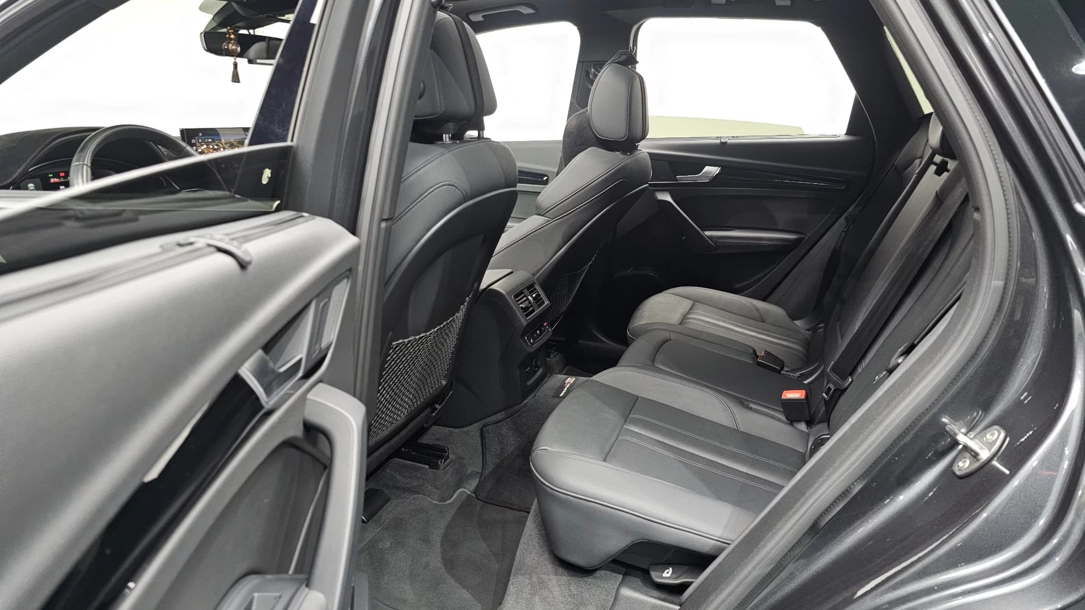 Audi Q5 40 TDI Quattro Premium, 2022 г. 50849 км. — фото 12