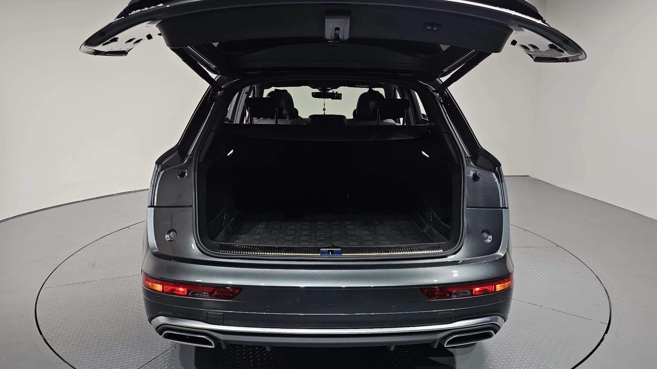 Audi Q5 40 TDI Quattro Premium, 2022 г. 50849 км. — фото 20