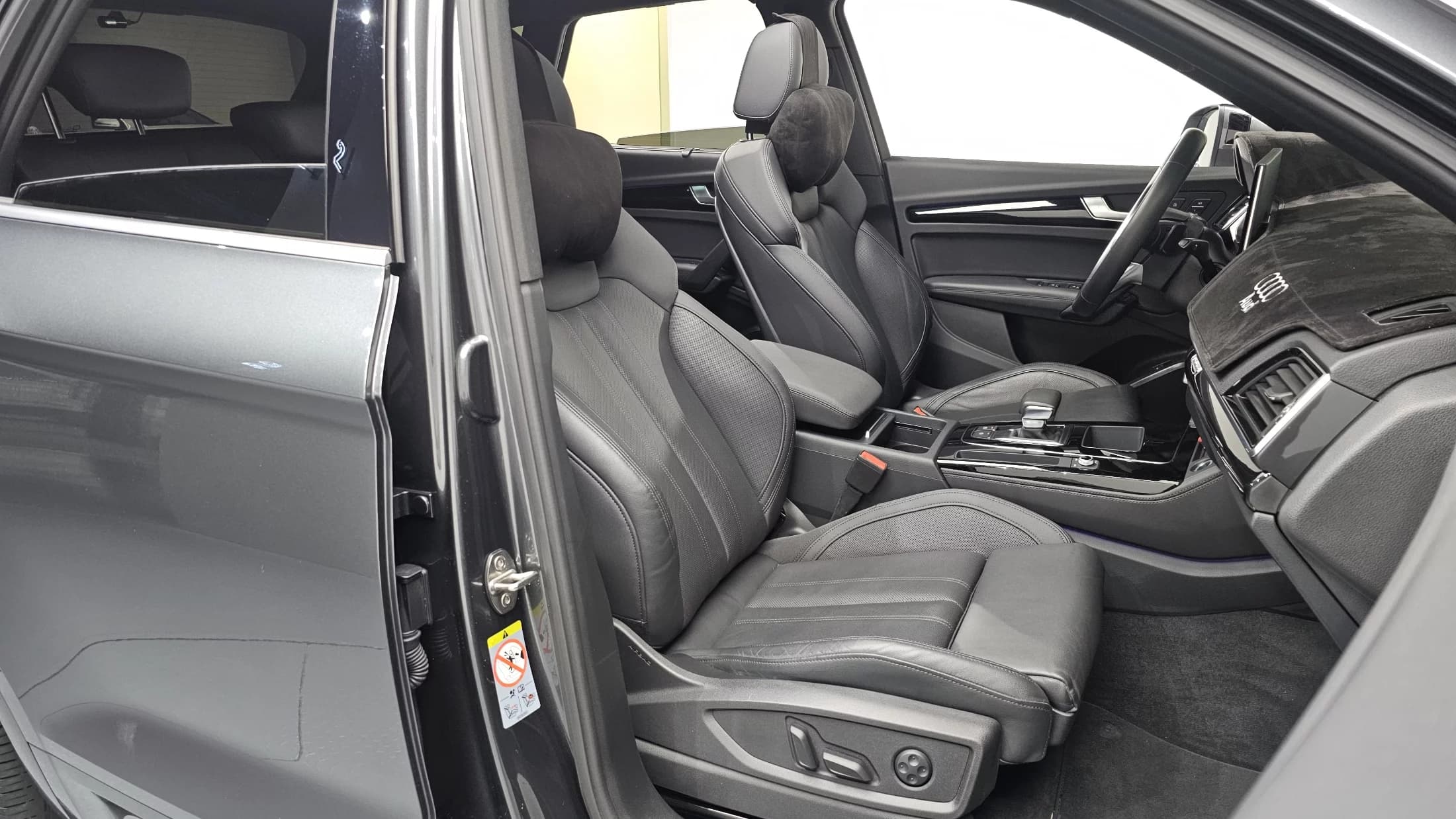 Audi Q5 40 TDI Quattro Premium, 2022 г. 50849 км. — фото 10