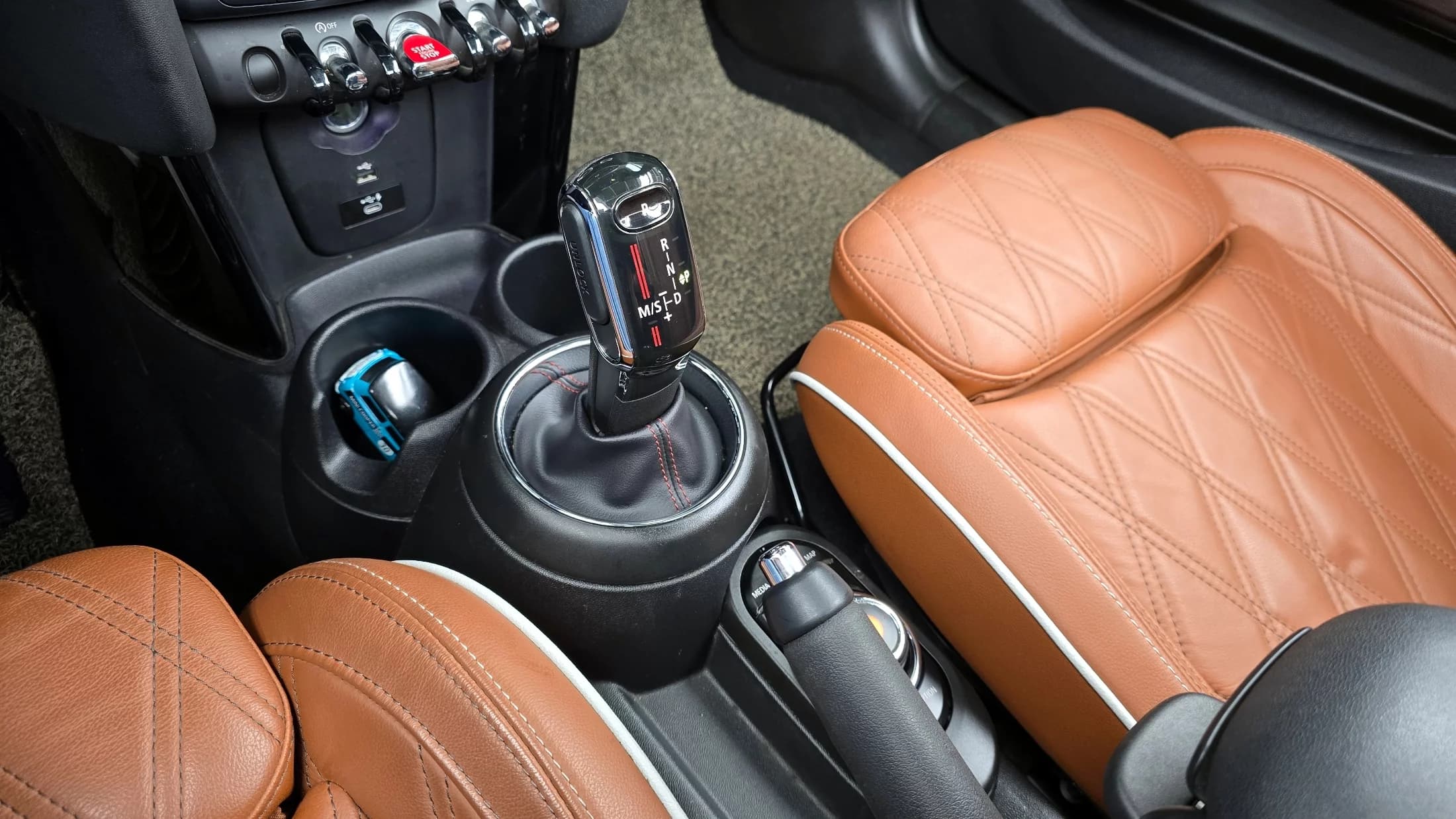MINI Cooper Convertible Standard 3rd, 2021 г. 46015 км. — фото 9