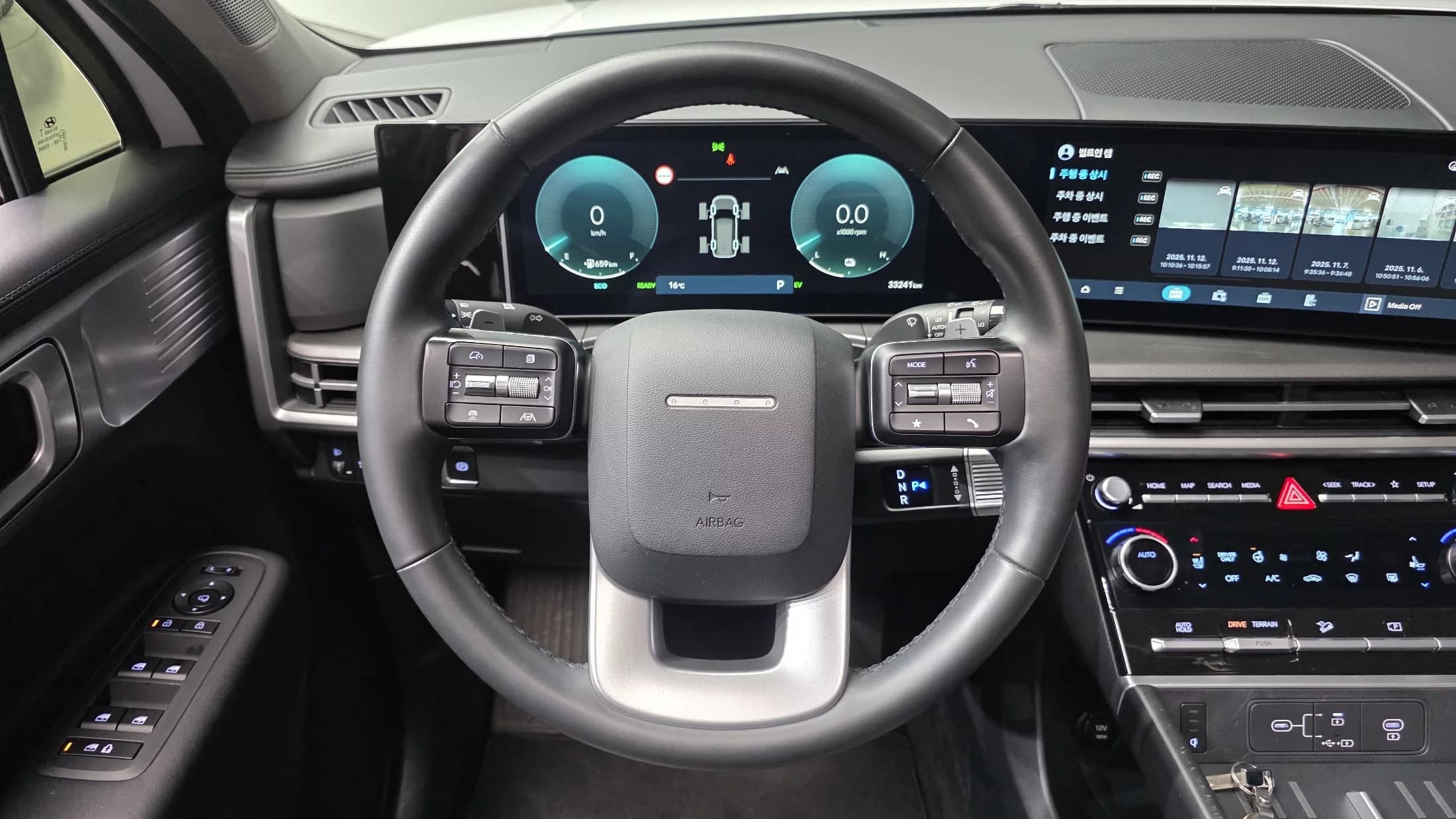 Hyundai Santa Fe HEV 1.6 4WD Prestige, гибрид, 2023 г. 33243 км. — фото 13