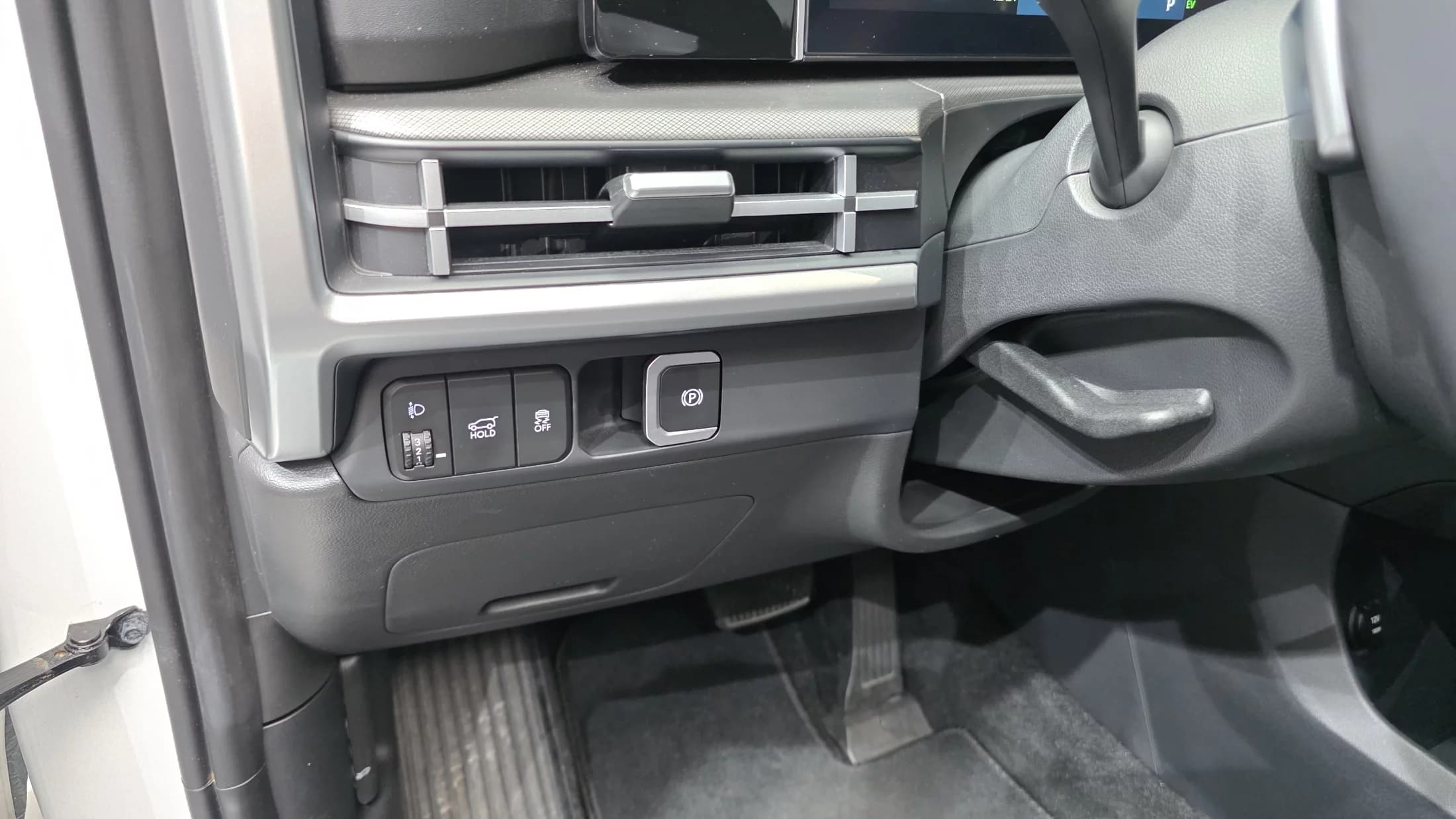 Hyundai Santa Fe HEV 1.6 4WD Prestige, гибрид, 2023 г. 33243 км. — фото 14