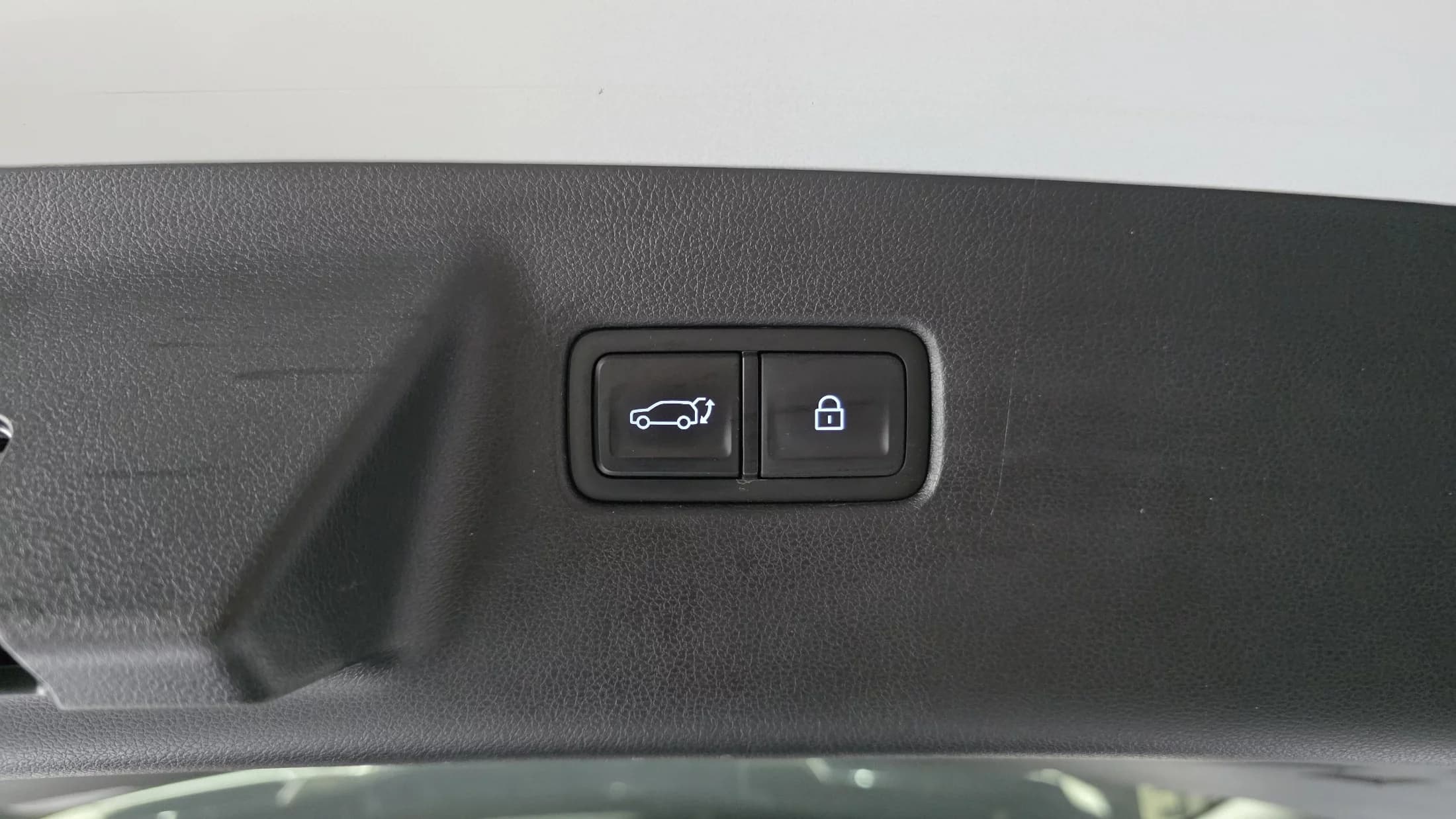 Hyundai Santa Fe HEV 1.6 4WD Prestige, гибрид, 2023 г. 33243 км. — фото 20