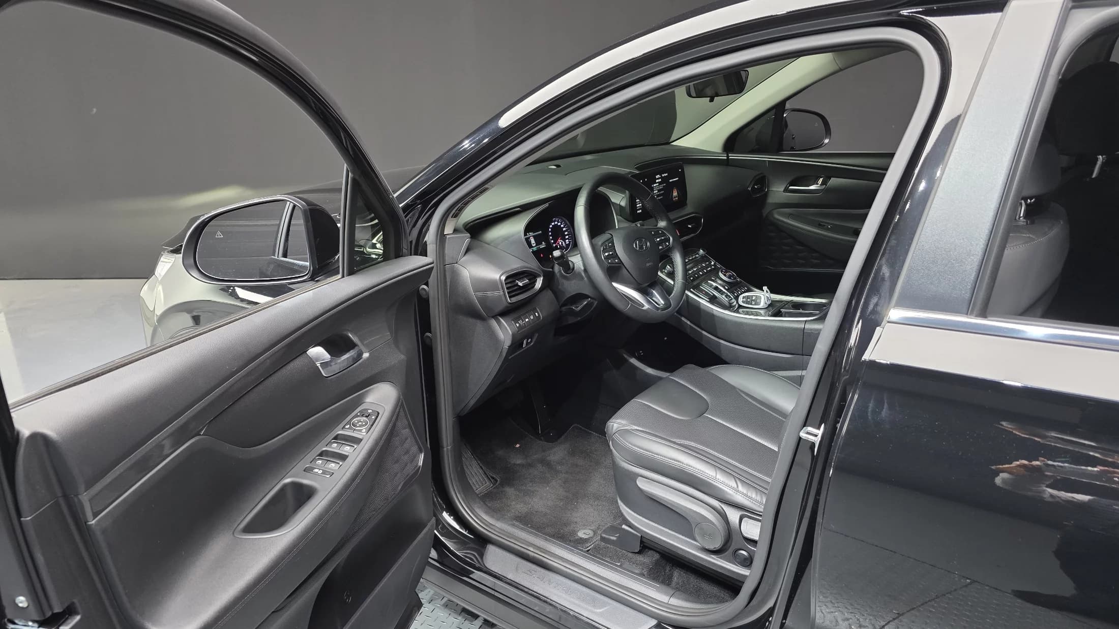 Hyundai Santa Fe Diesel 2.2 4WD Exclusive, 2023 г. 41569 км. — фото 11