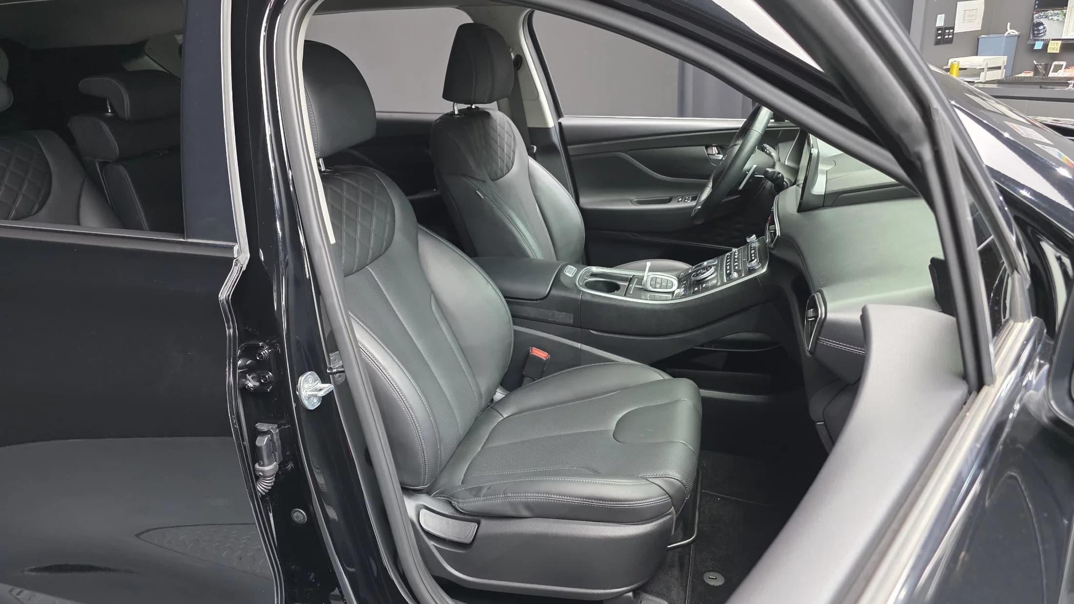 Hyundai Santa Fe Diesel 2.2 4WD Exclusive, 2023 г. 41569 км. — фото 10