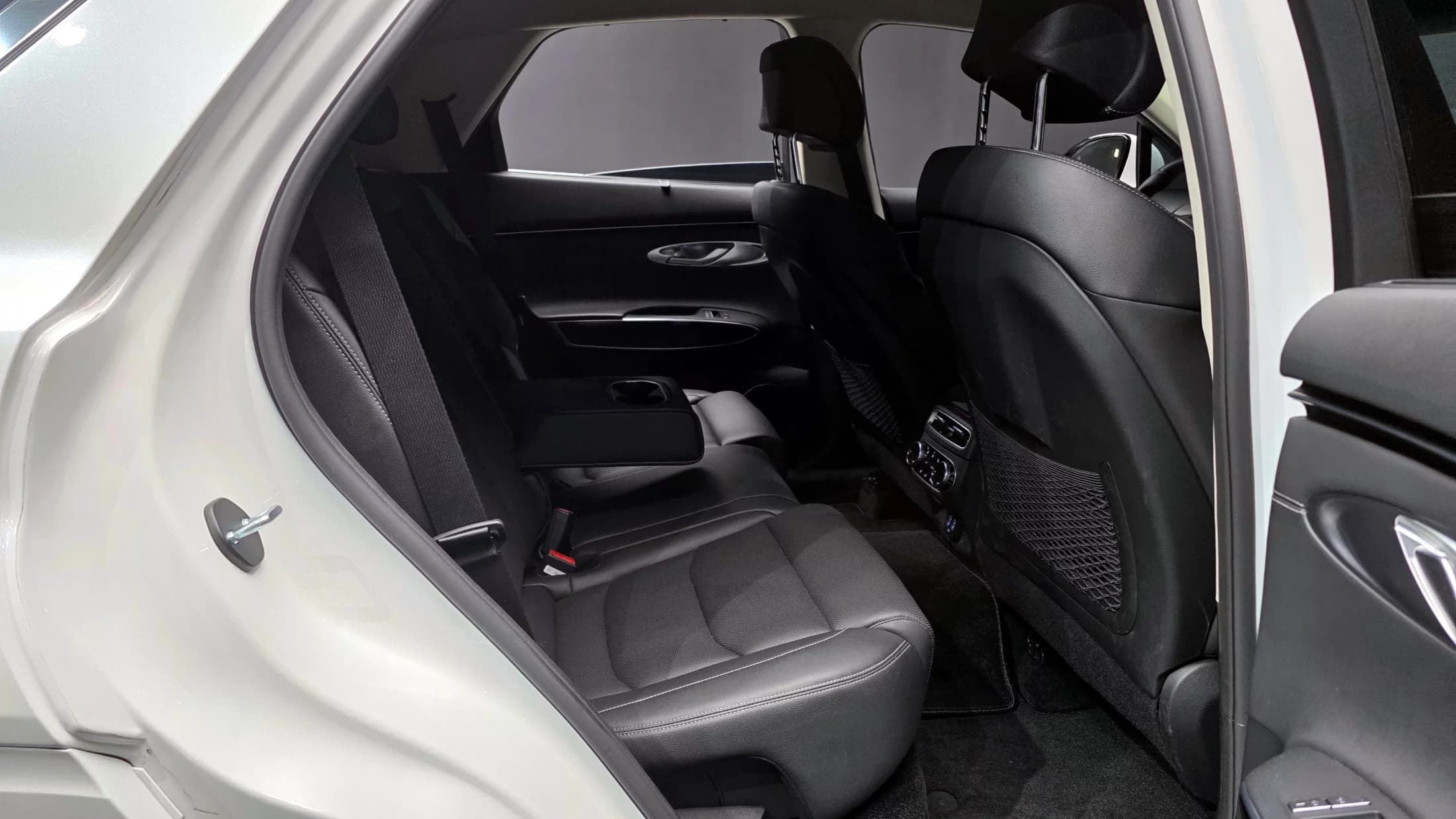 Genesis GV70 2.5T Gasoline AWD, 2023 г. 7510 км. — фото 12