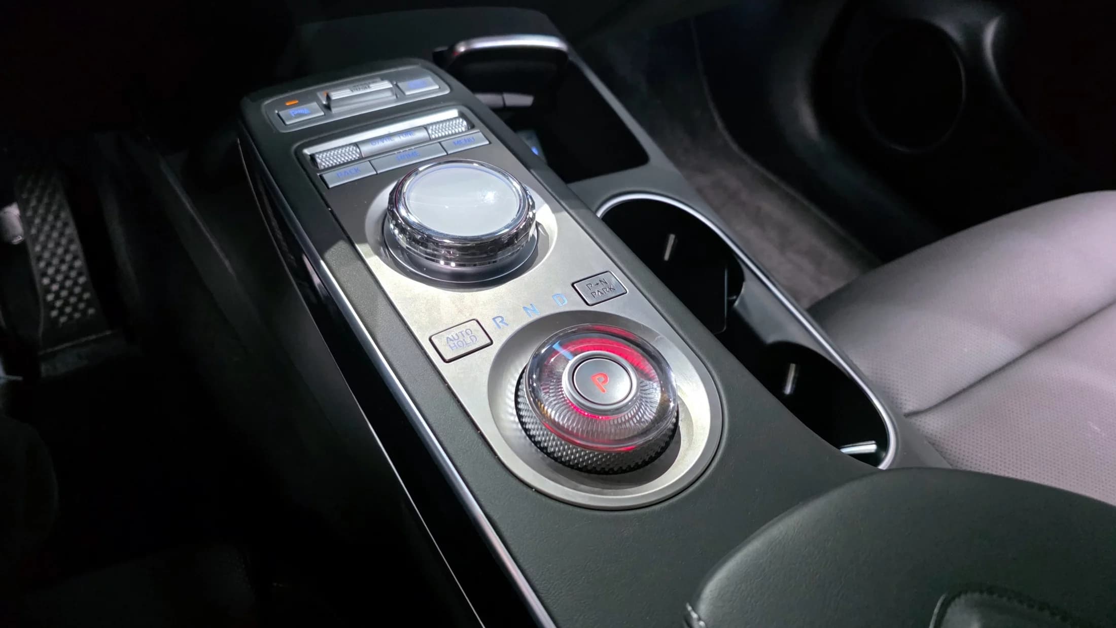 Genesis GV70 2.5T Gasoline AWD, 2023 г. 7510 км. — фото 9