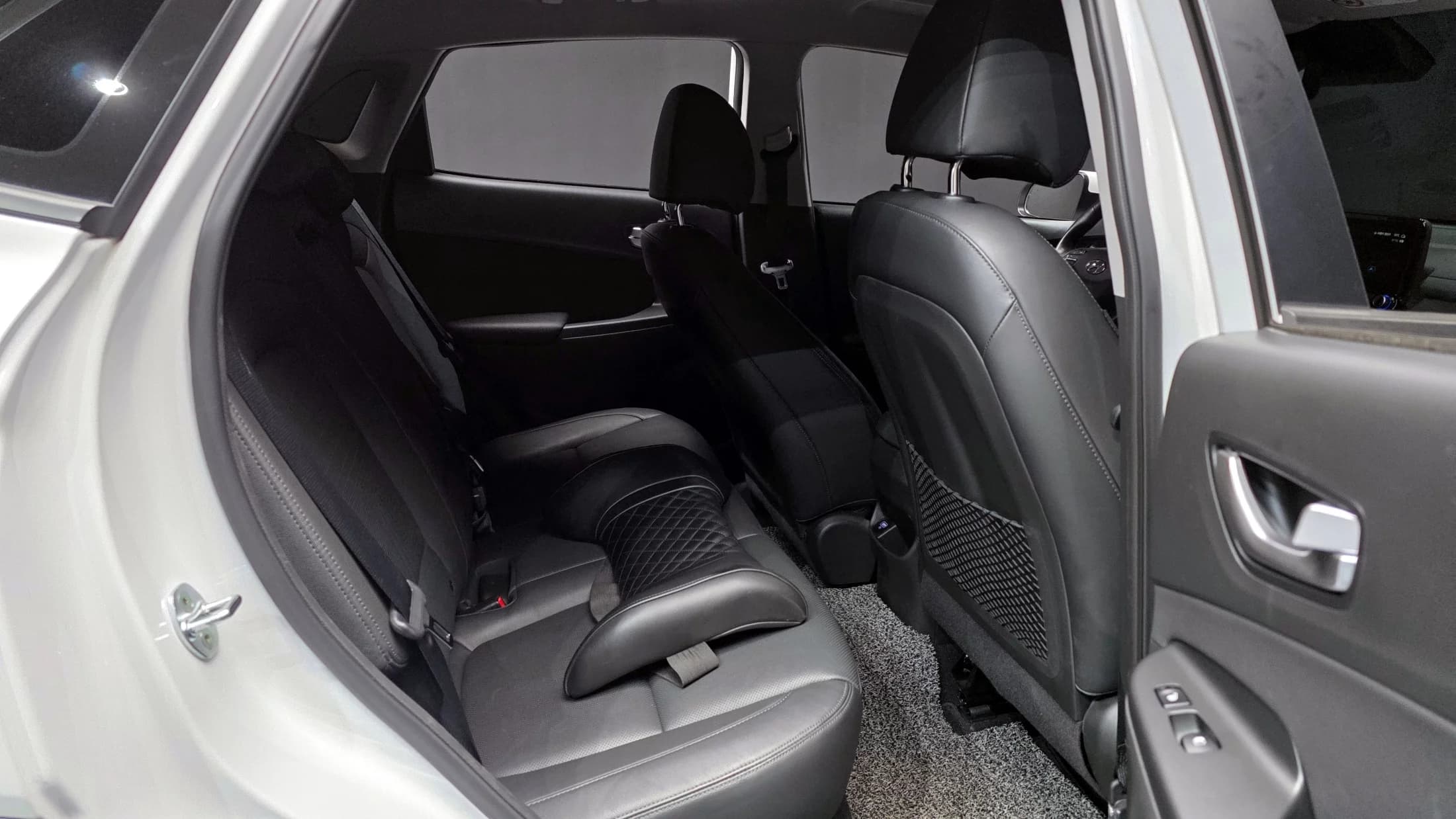 Hyundai Kona Gasoline 1.6 Turbo 4WD Inspiration, 2022 г. 28654 км. — фото 12