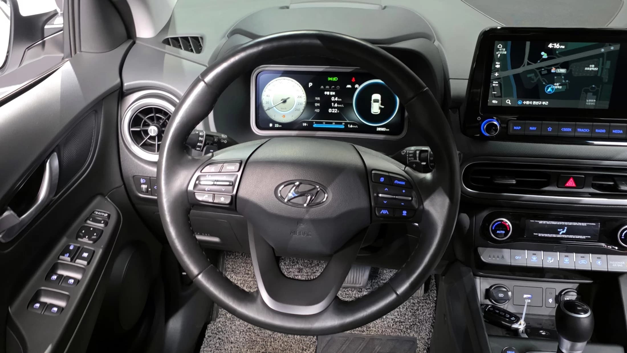 Hyundai Kona Gasoline 1.6 Turbo 4WD Inspiration, 2022 г. 28654 км. — фото 13