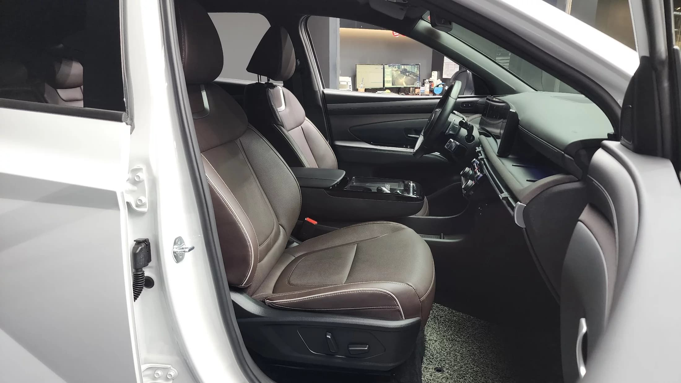 Hyundai Tucson Gasoline 1.6 Turbo 2WD Inspiration, 2024 г. 18222 км. — фото 11