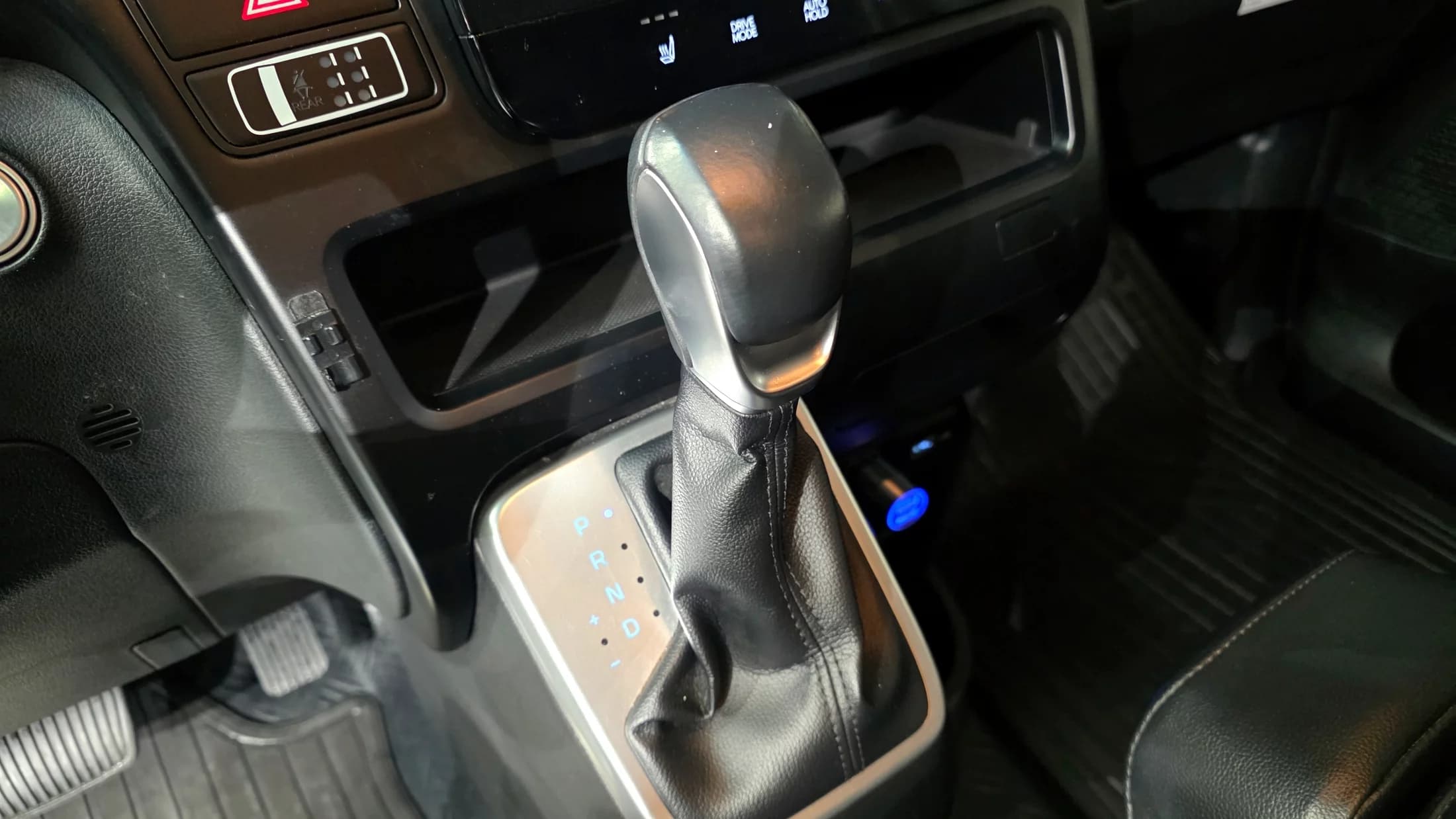 Hyundai Staria 4WD Tourer 9-Seater Modern, 2021 г. 68399 км. — фото 9