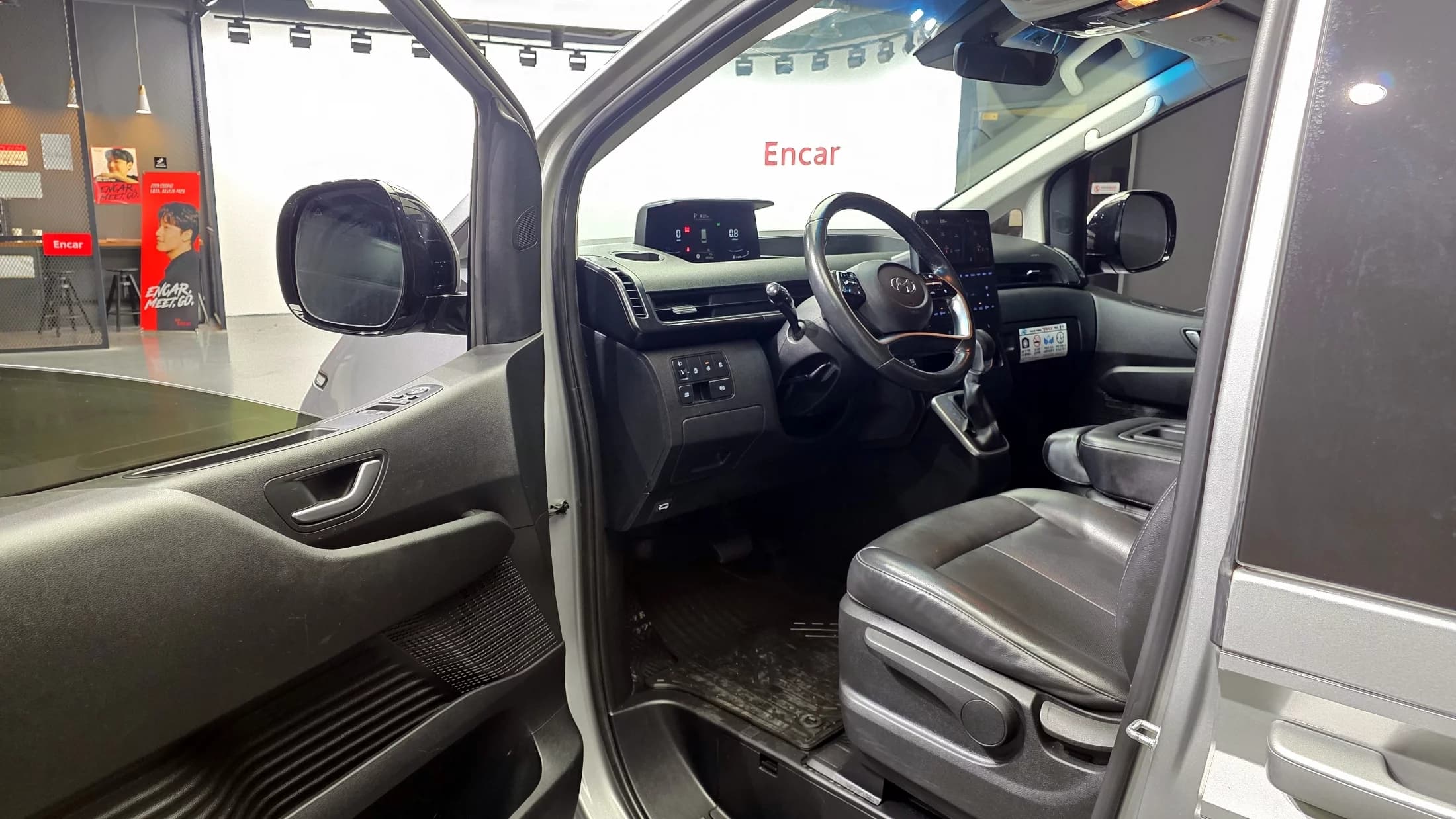 Hyundai Staria 4WD Tourer 9-Seater Modern, 2021 г. 68399 км. — фото 10