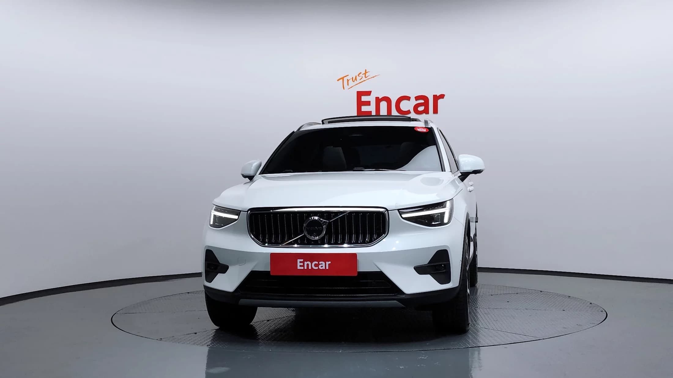 Volvo XC40 B4 Ultimate Bright, 2023 г. 13380 км. — фото 3