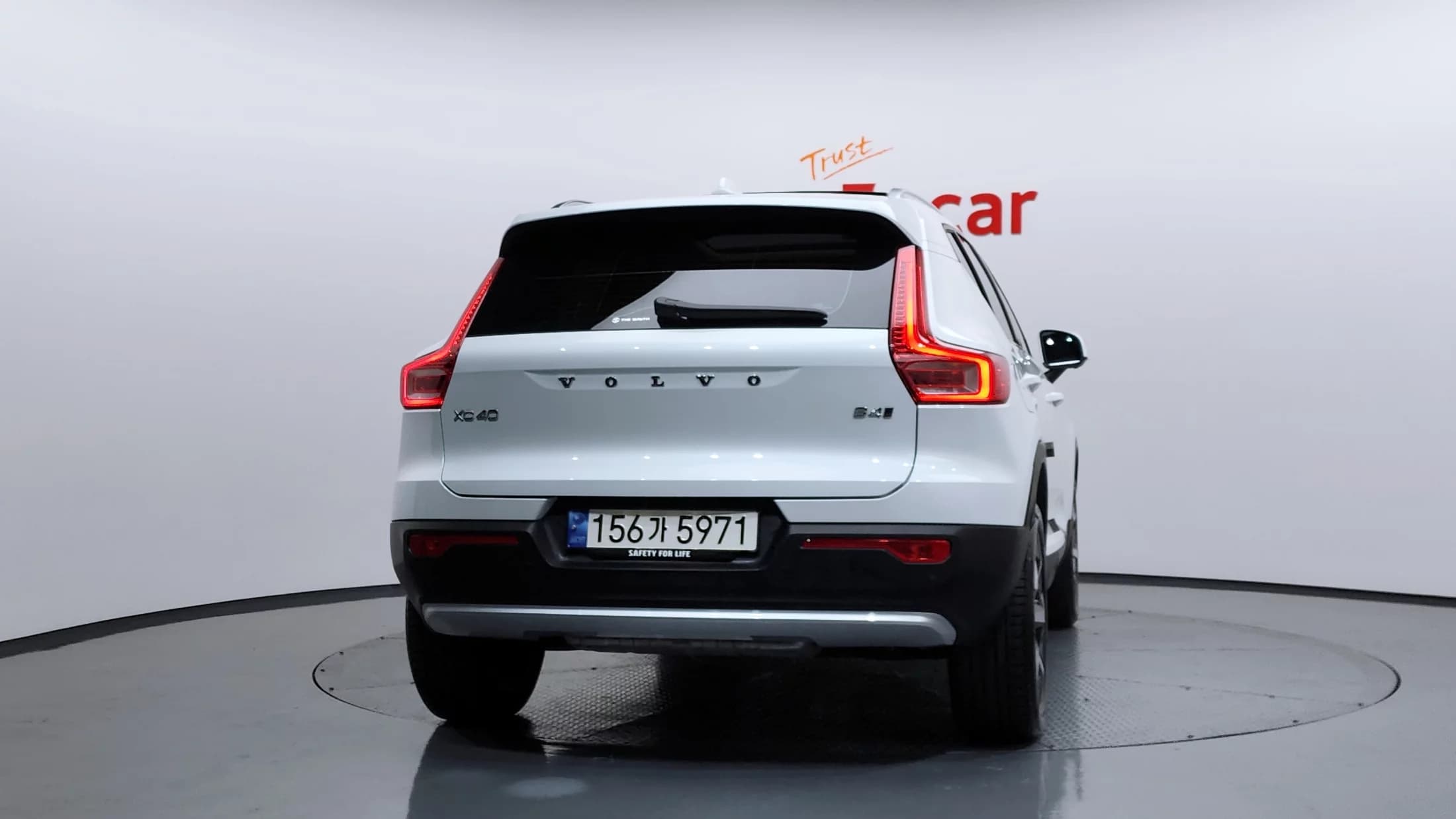 Volvo XC40 B4 Ultimate Bright, 2023 г. 13380 км. — фото 4