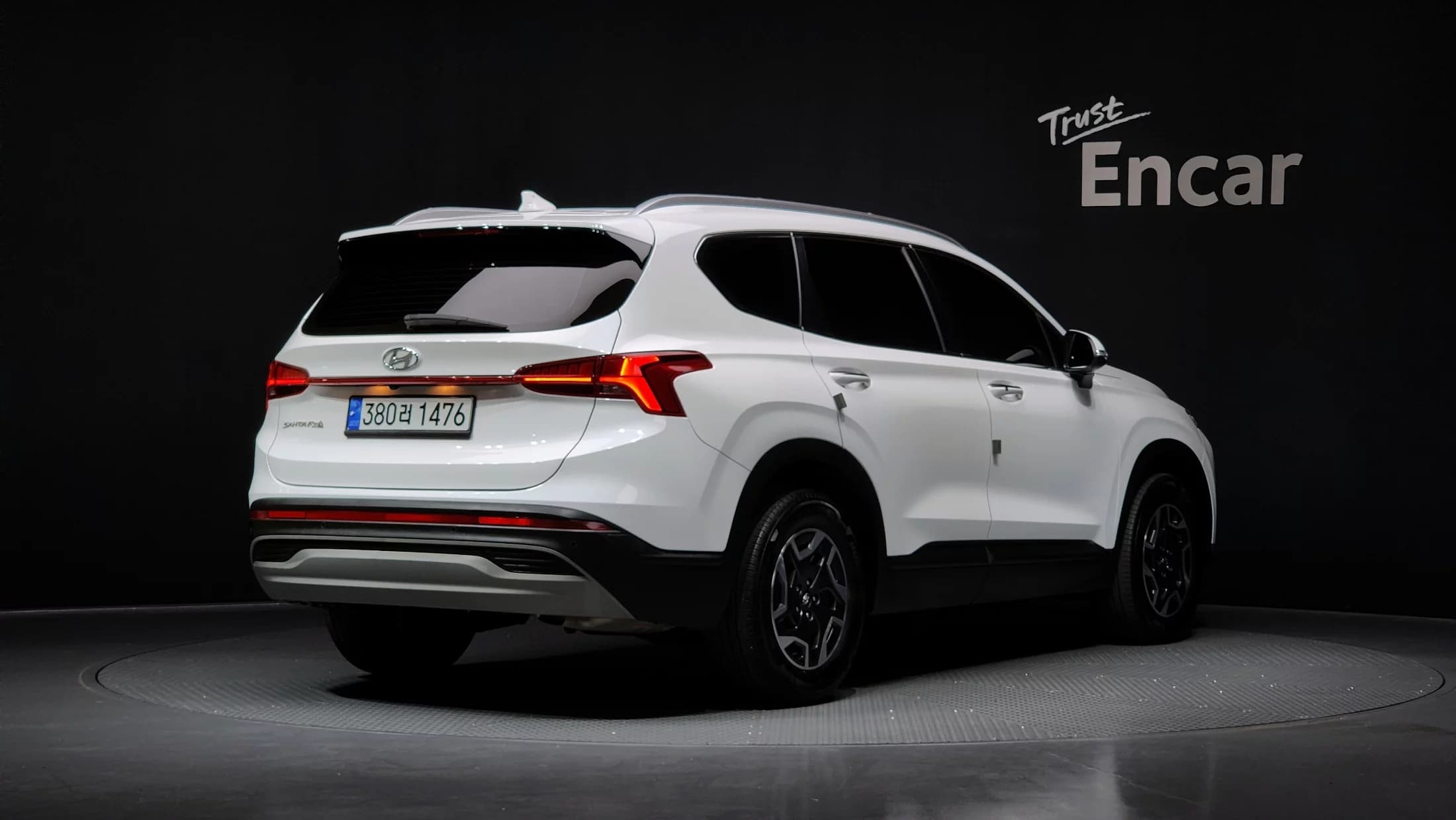 Hyundai Santa Fe HEV 1.6 2WD Prestige, гибрид, 2022 г. 106959 км. — фото 2