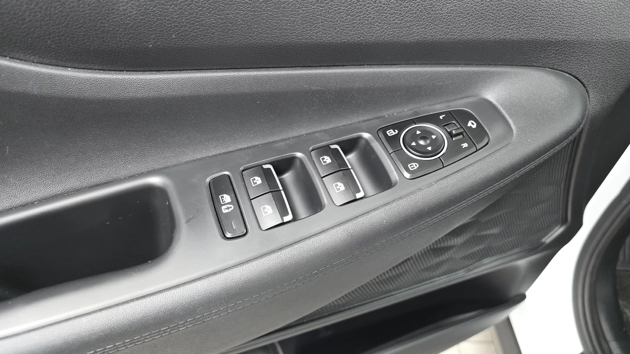 Hyundai Santa Fe HEV 1.6 2WD Prestige, гибрид, 2022 г. 106959 км. — фото 18