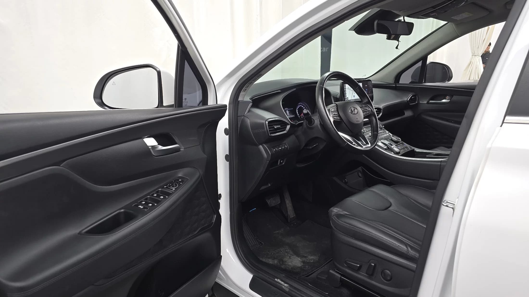 Hyundai Santa Fe HEV 1.6 2WD Prestige, гибрид, 2022 г. 106959 км. — фото 10