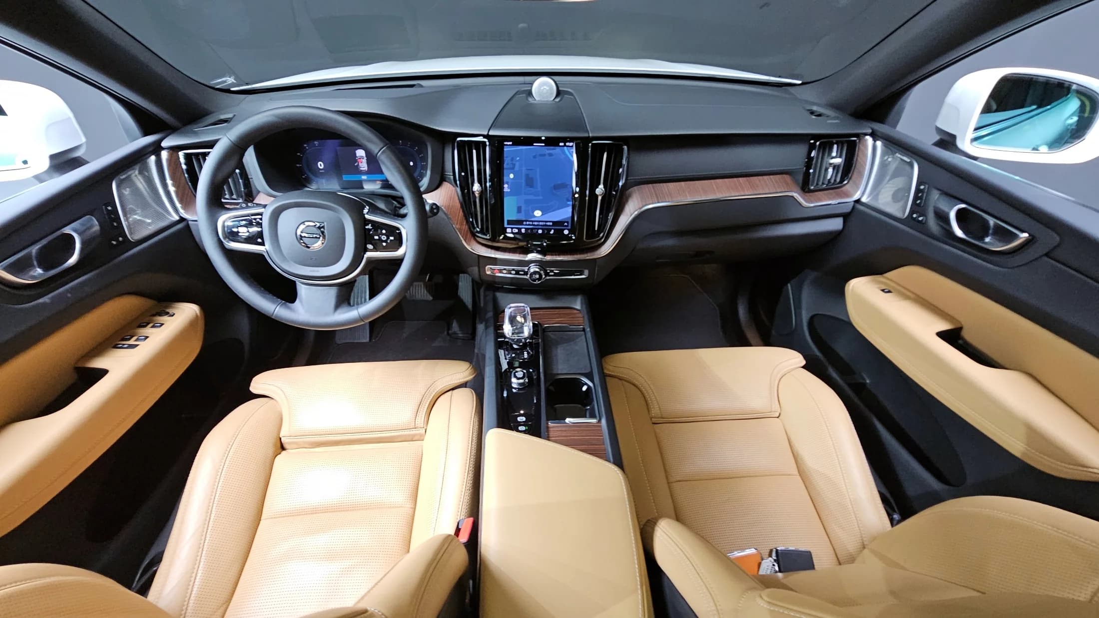 Volvo XC60 B5 Ultimate Bright, 2023 г. 19961 км. — фото 7