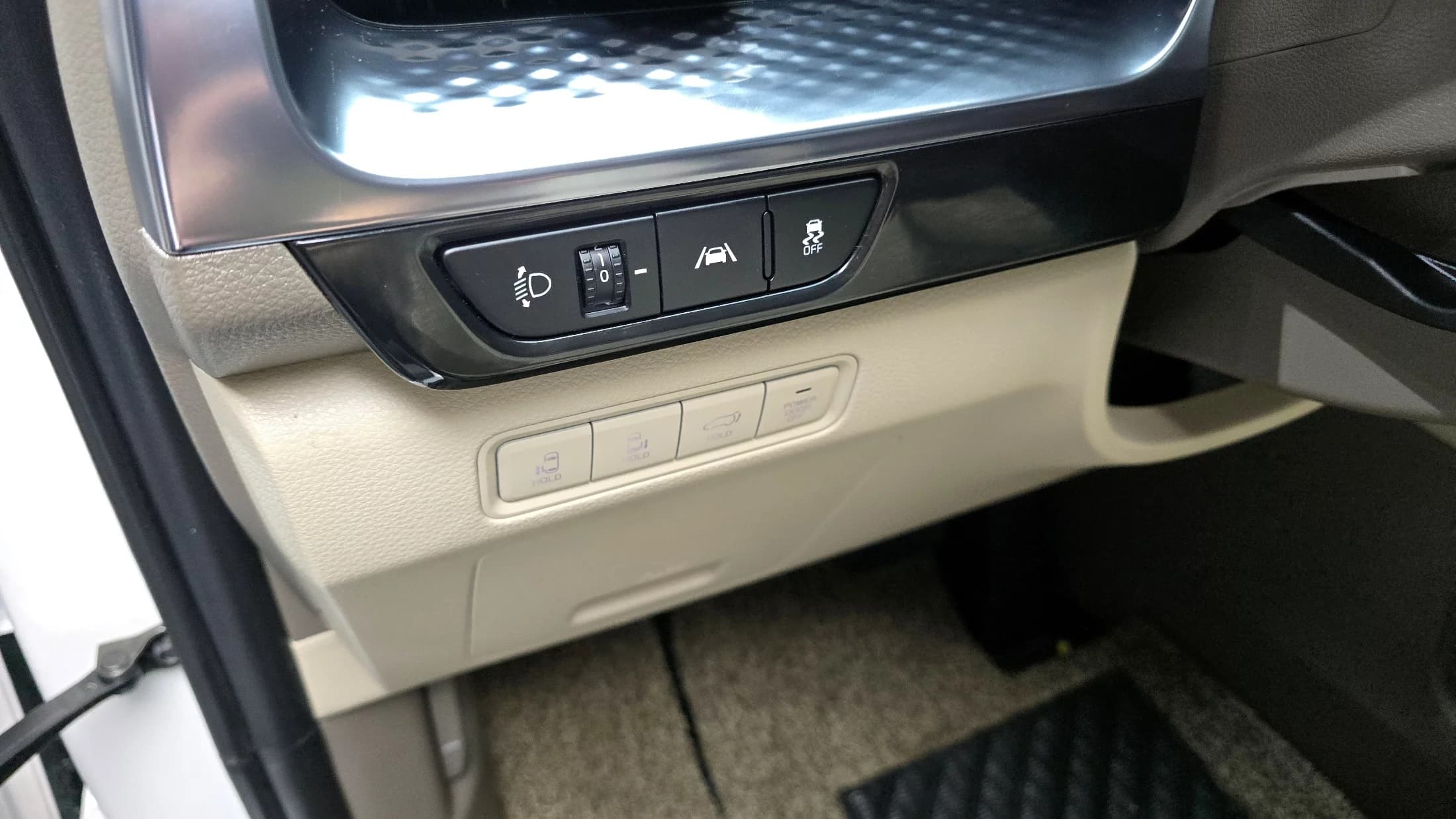 Kia Carnival Gasoline 7-Seater Hi-Limousine Signature, 2021 г. 65705 км. — фото 13