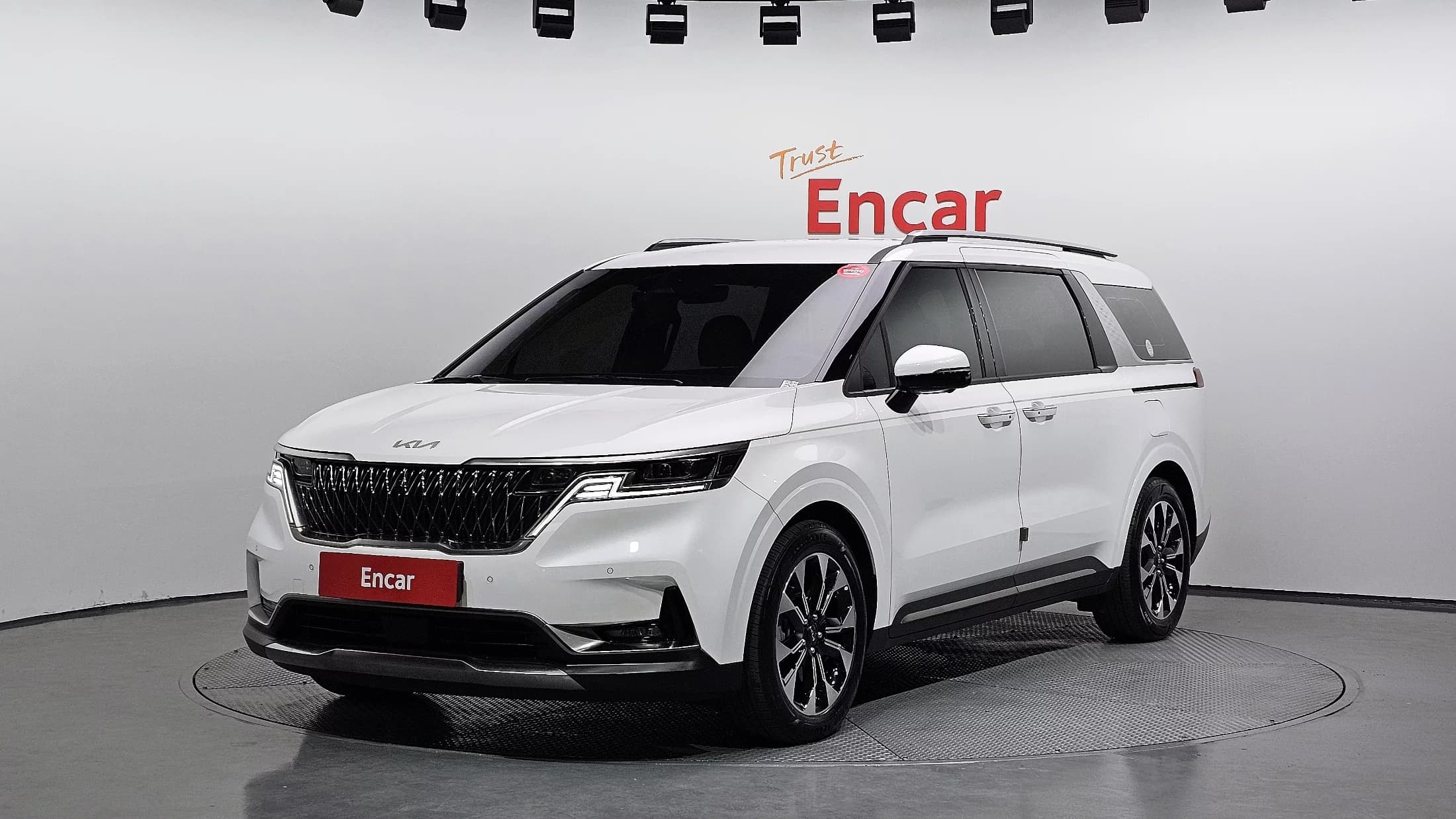 Kia Carnival 9-Seater Noblesse, 2023 г. 41206 км.