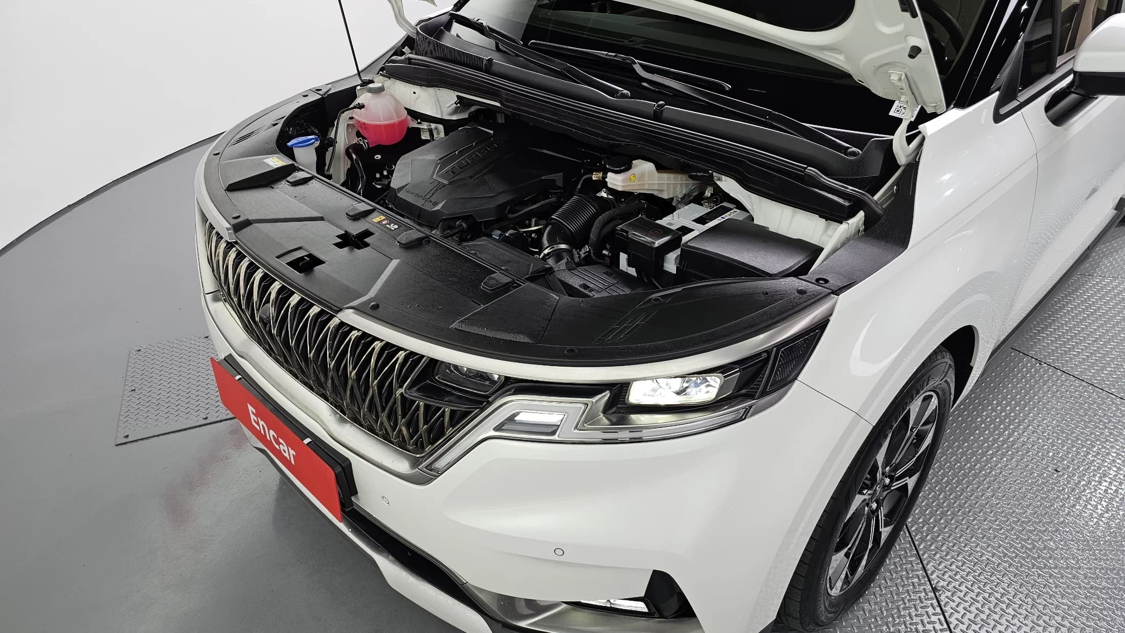 Kia Carnival 9-Seater Noblesse, 2023 г. 41206 км. — фото 6