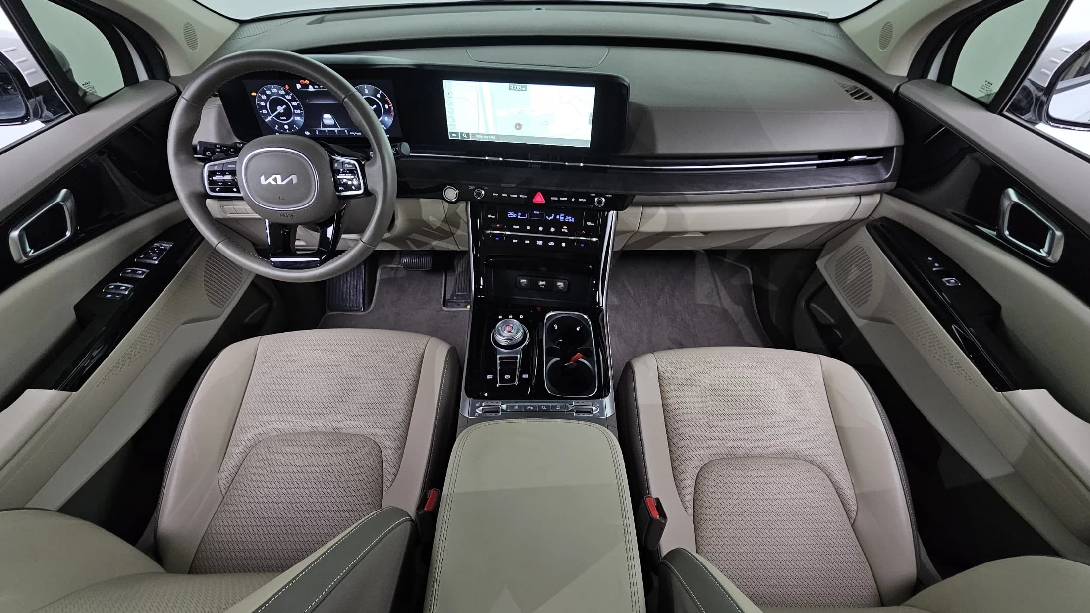 Kia Carnival 9-Seater Noblesse, 2023 г. 41206 км. — фото 7