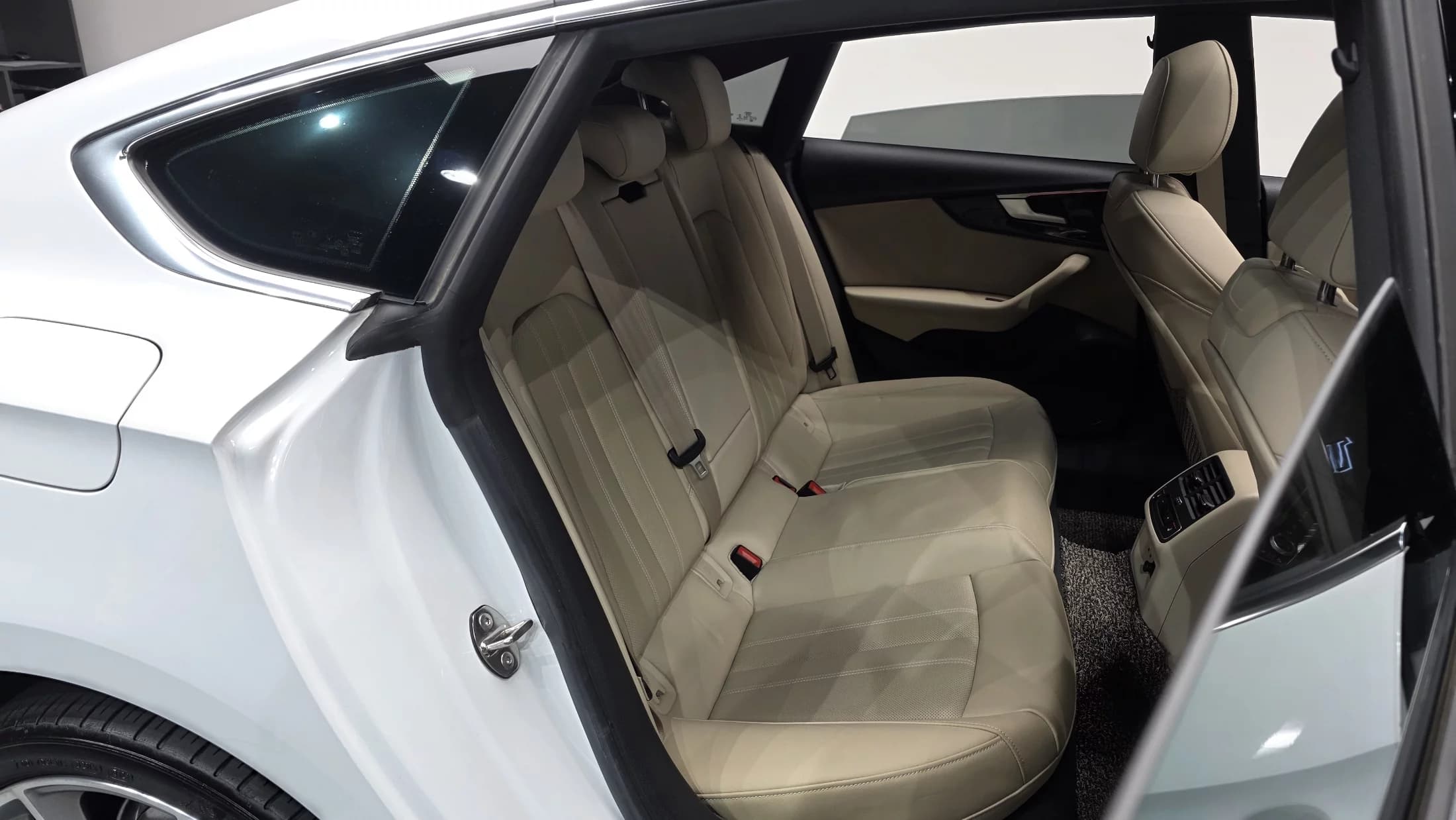 Audi A5 40 TDI Quattro Premium Sportback, 2021 г. 59790 км. — фото 10