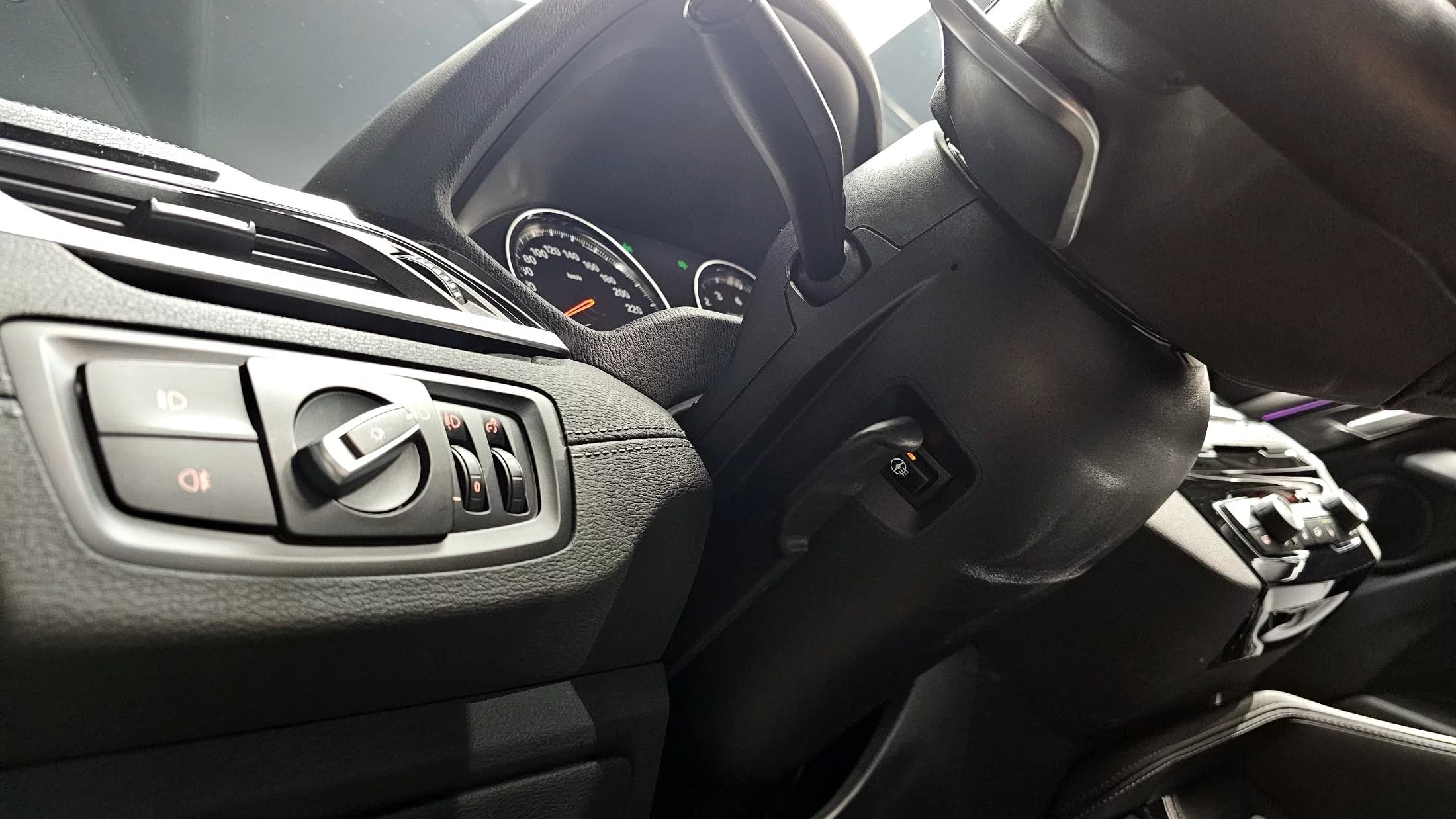 BMW X1 xDrive 20i xLine, 2022 г. 50387 км. — фото 13