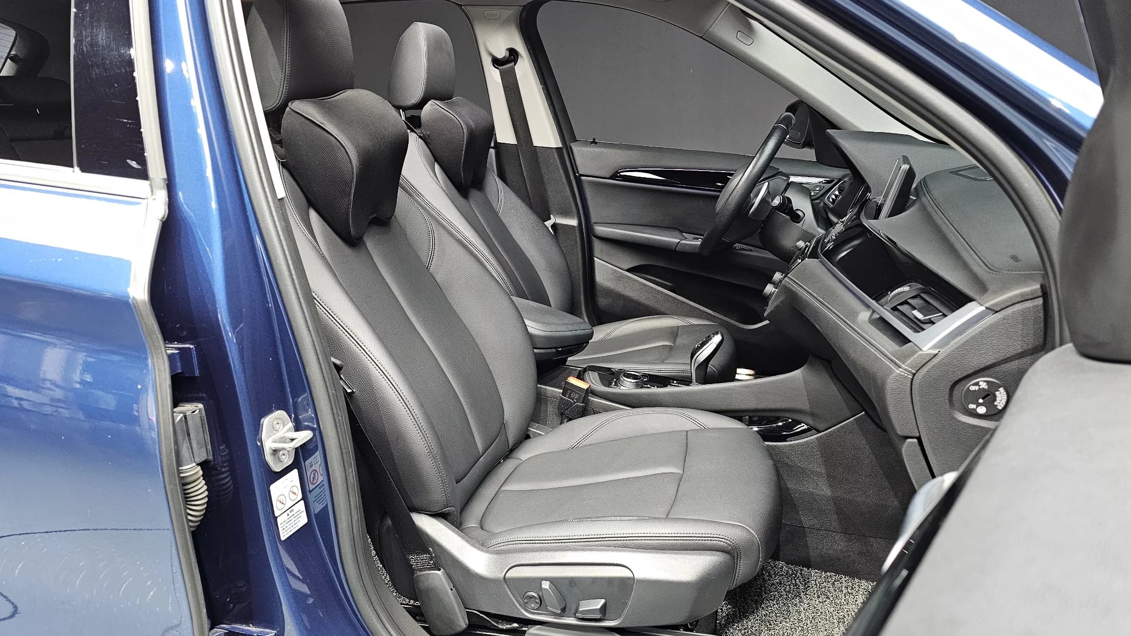 BMW X1 xDrive 20i xLine, 2022 г. 50387 км. — фото 10