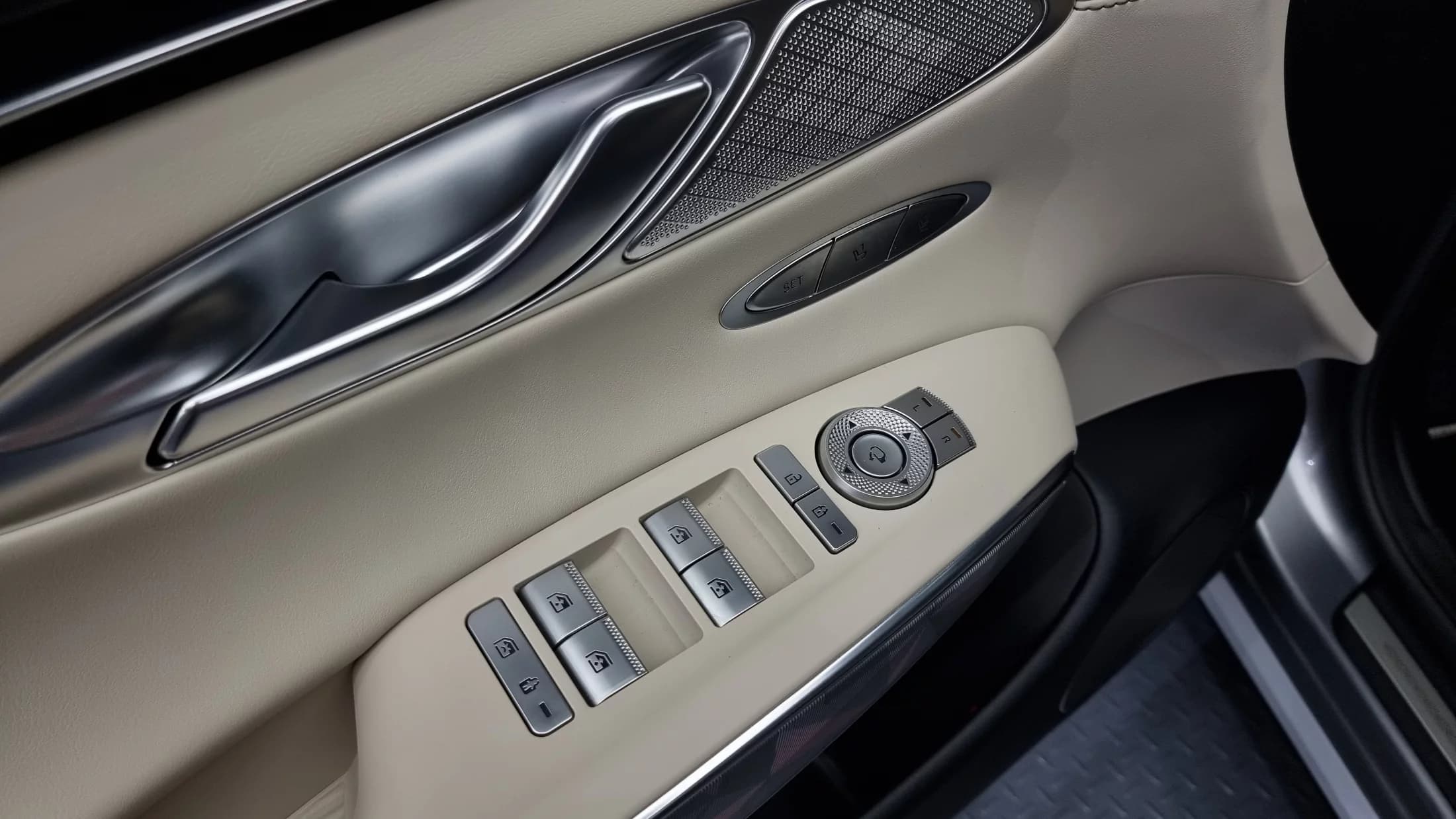 Genesis GV70 2.5T Gasoline AWD, 2023 г. 14505 км. — фото 19