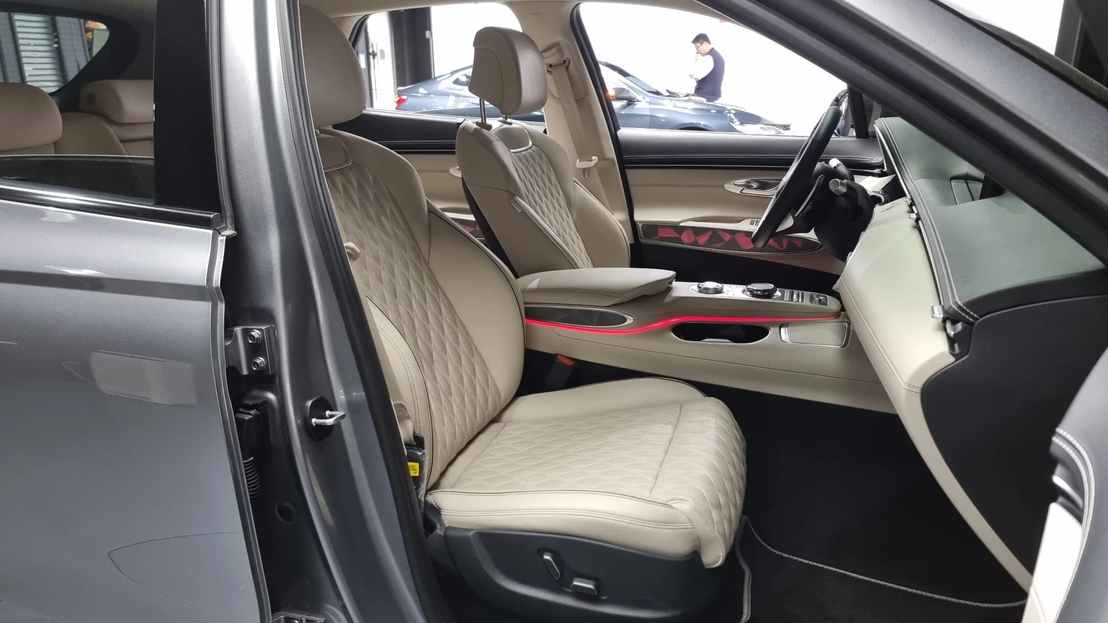 Genesis GV70 2.5T Gasoline AWD, 2023 г. 14505 км. — фото 10